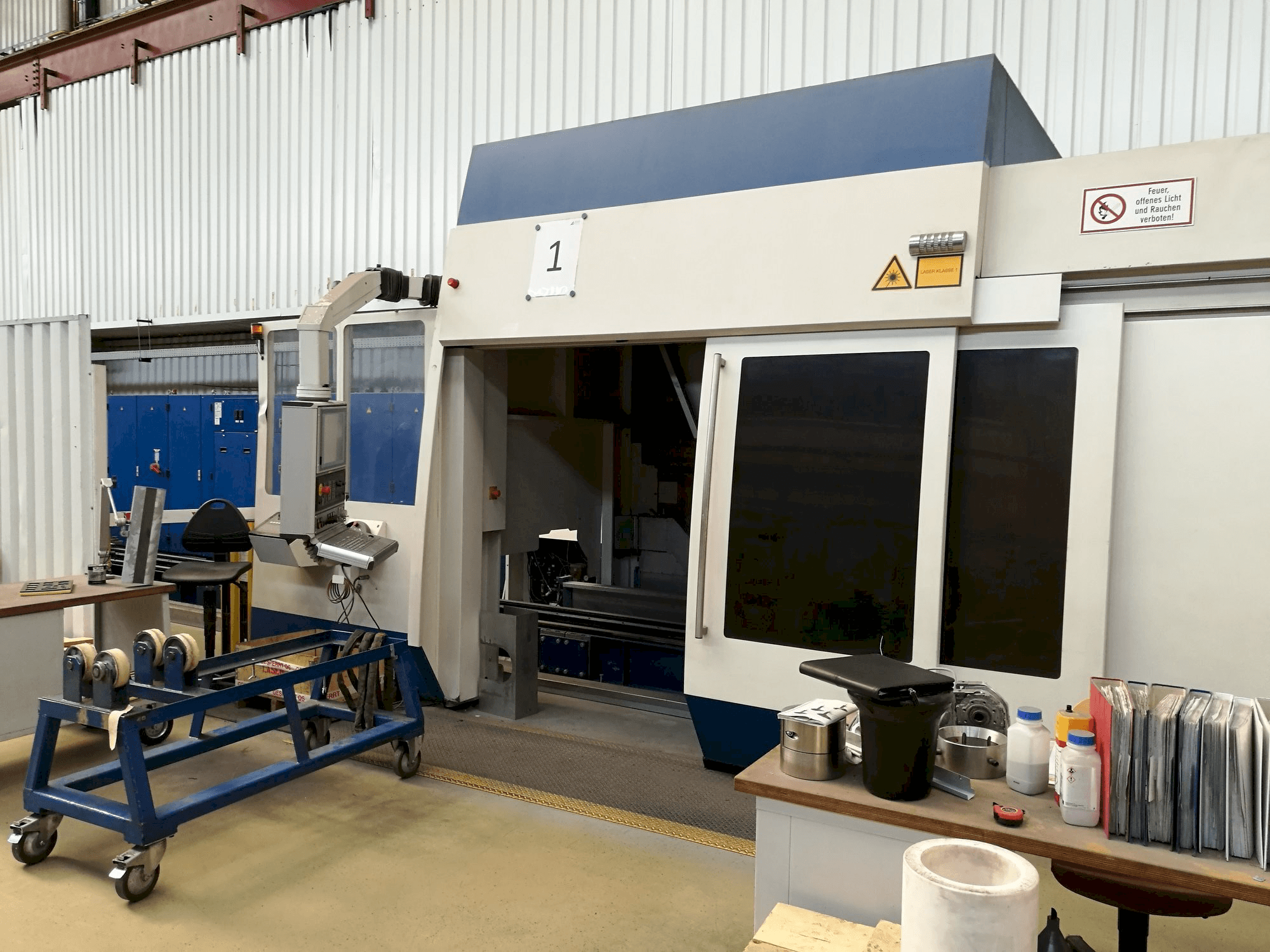 Prikaz stroja Trumpf DMD505 sprijeda
