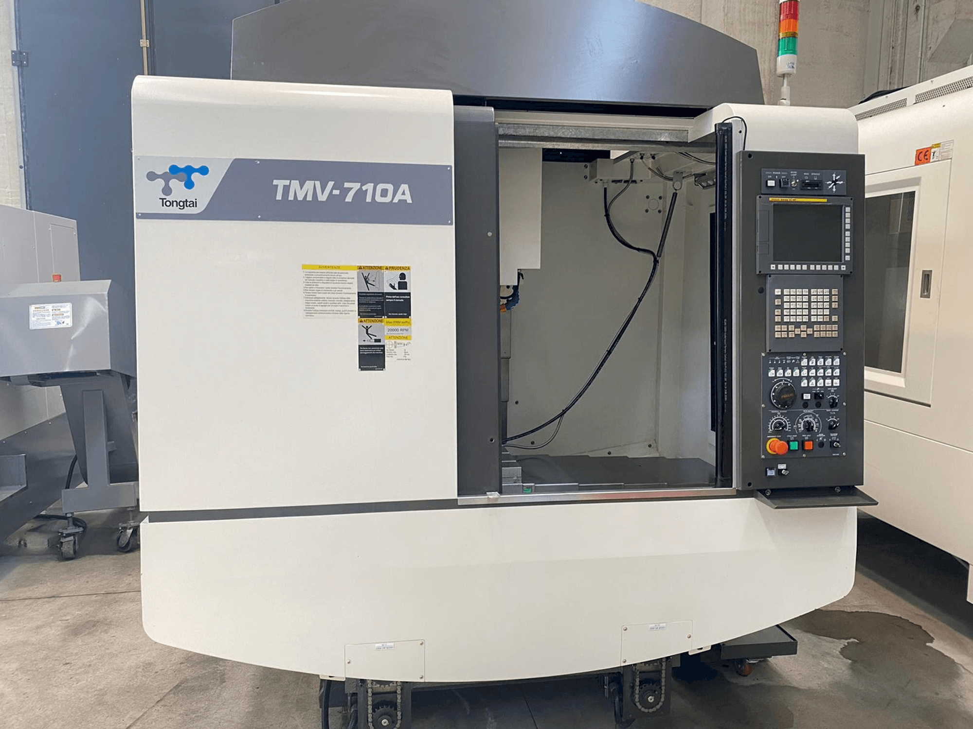 Prikaz stroja Tongtai TMV-710A sprijeda