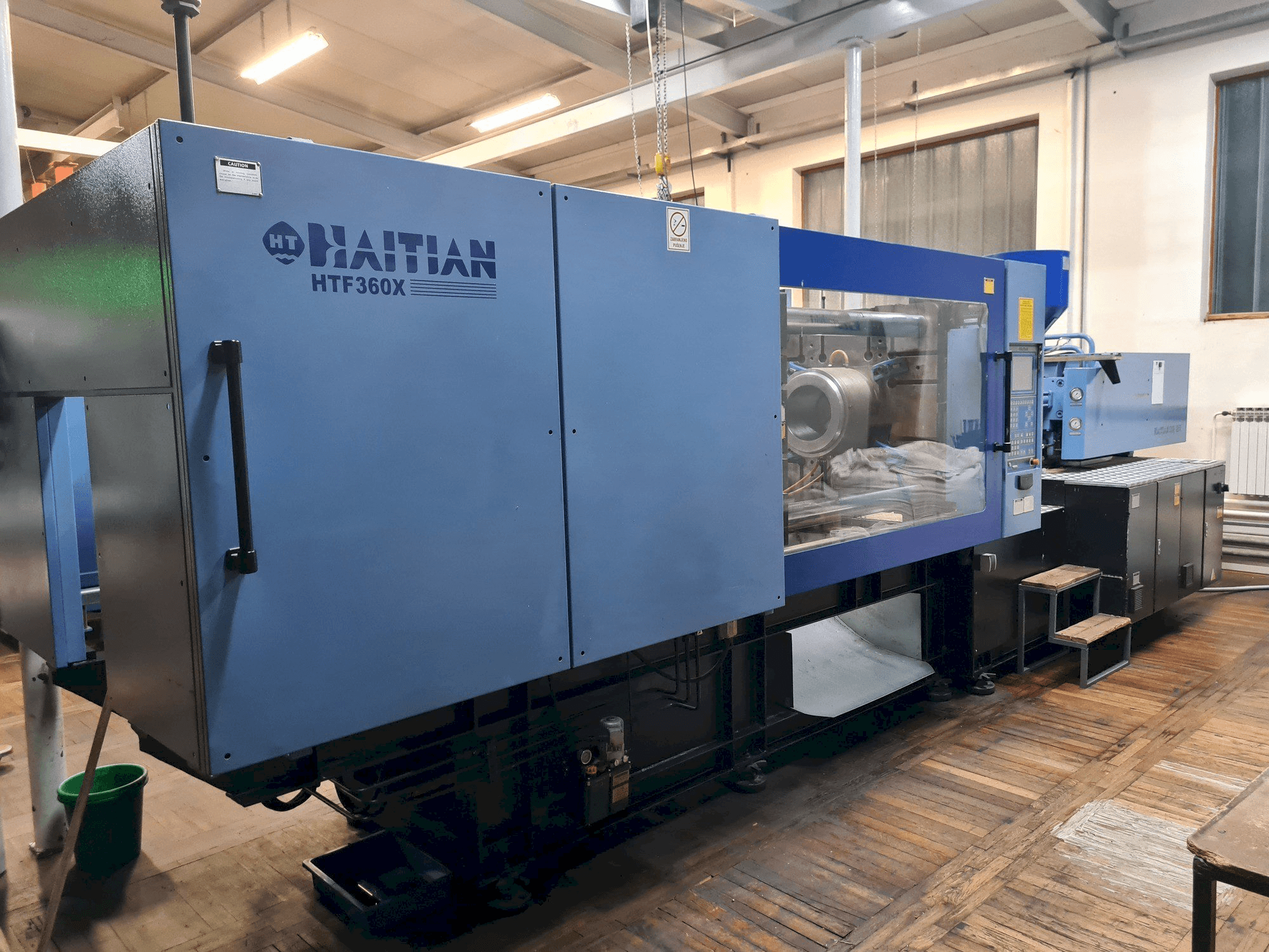 Prikaz stroja HAITIAN HTF 360X sprijeda