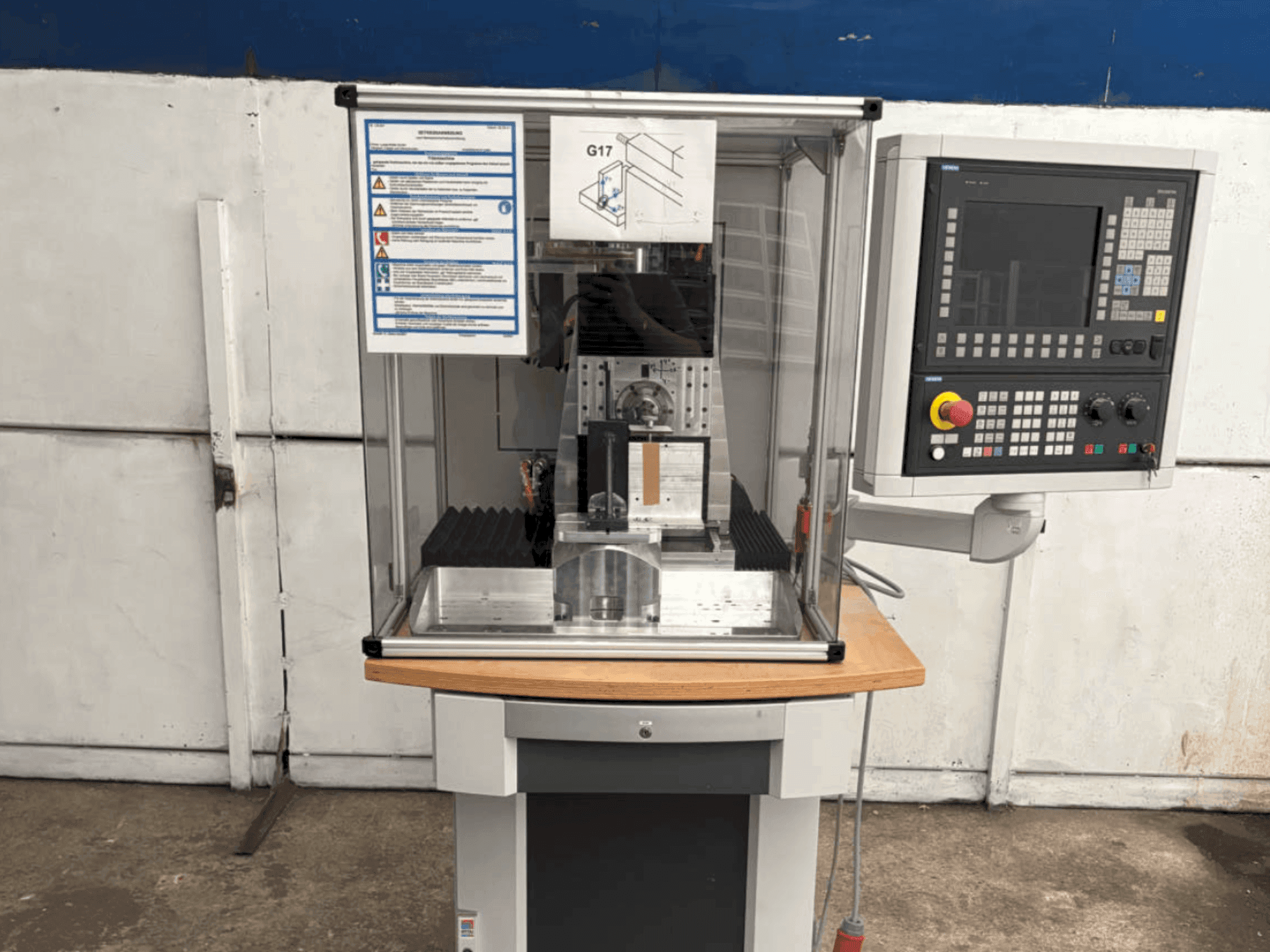 Prikaz stroja HELLER PT 16 sprijeda