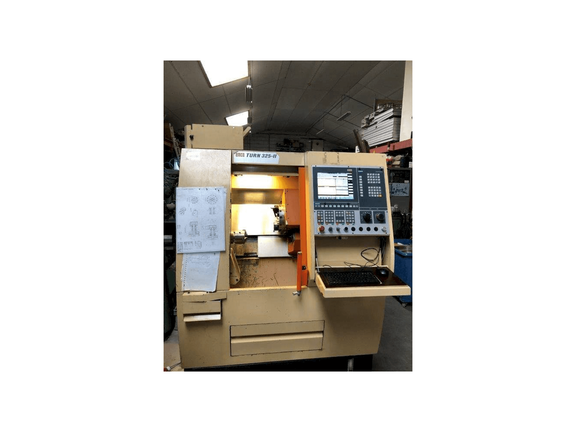 Prikaz stroja EMCO TURN 325-II sprijeda