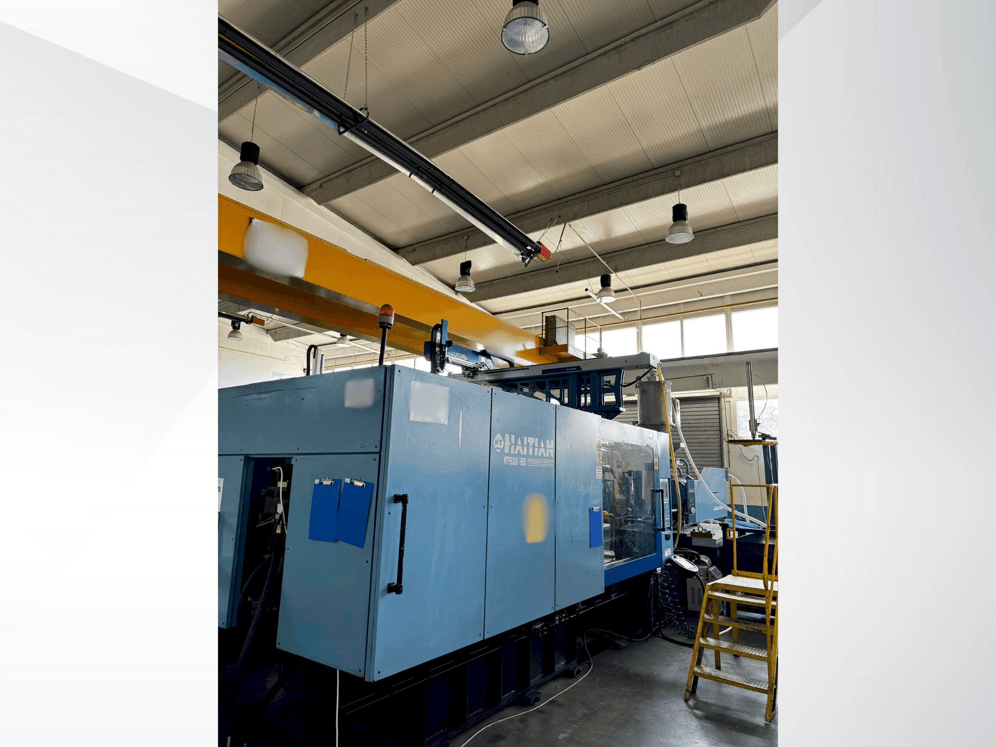 Prikaz stroja HAITIAN 530/650 sprijeda