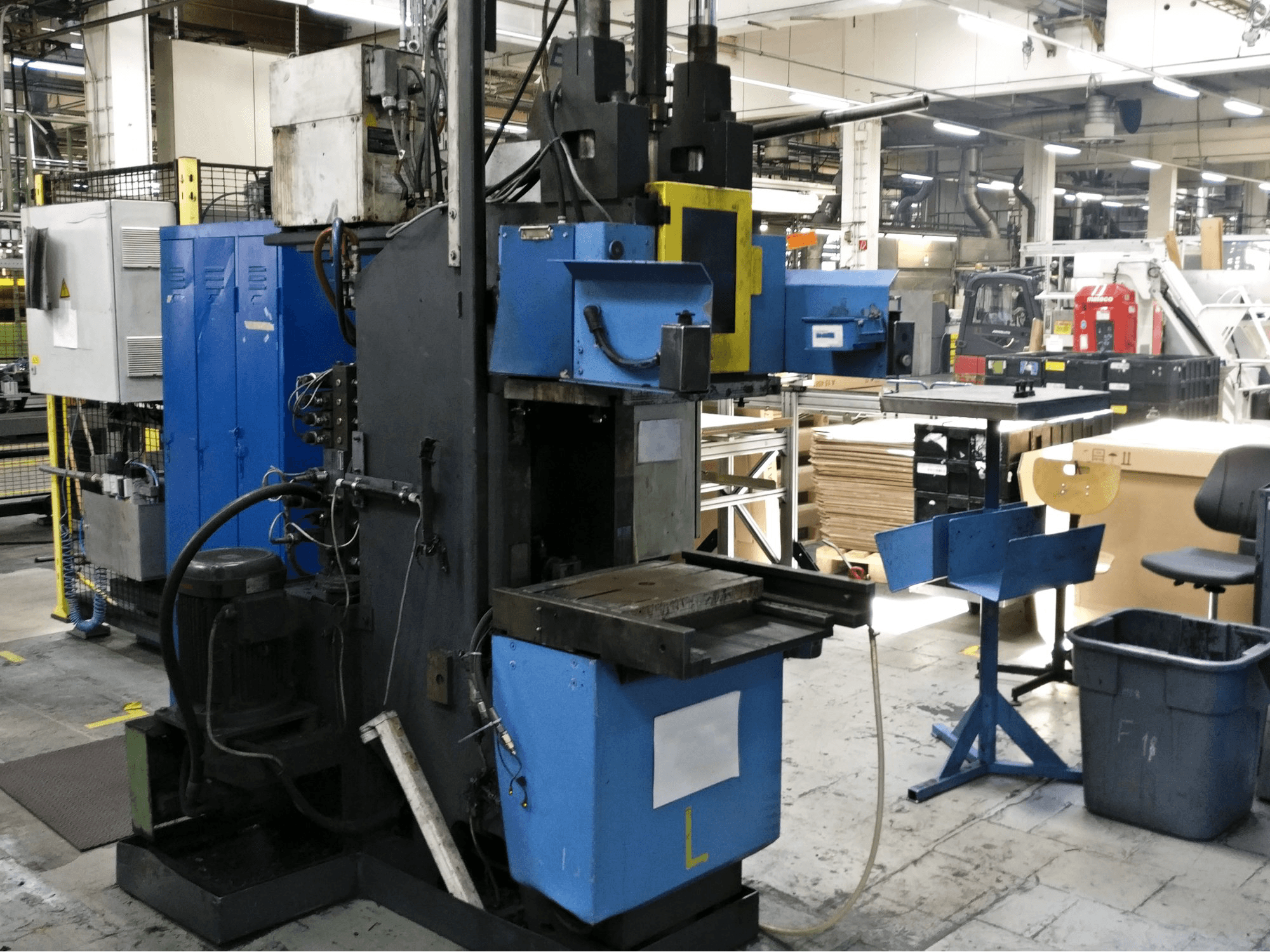 Prikaz stroja Kloeckner Desma 956.050 slijeva