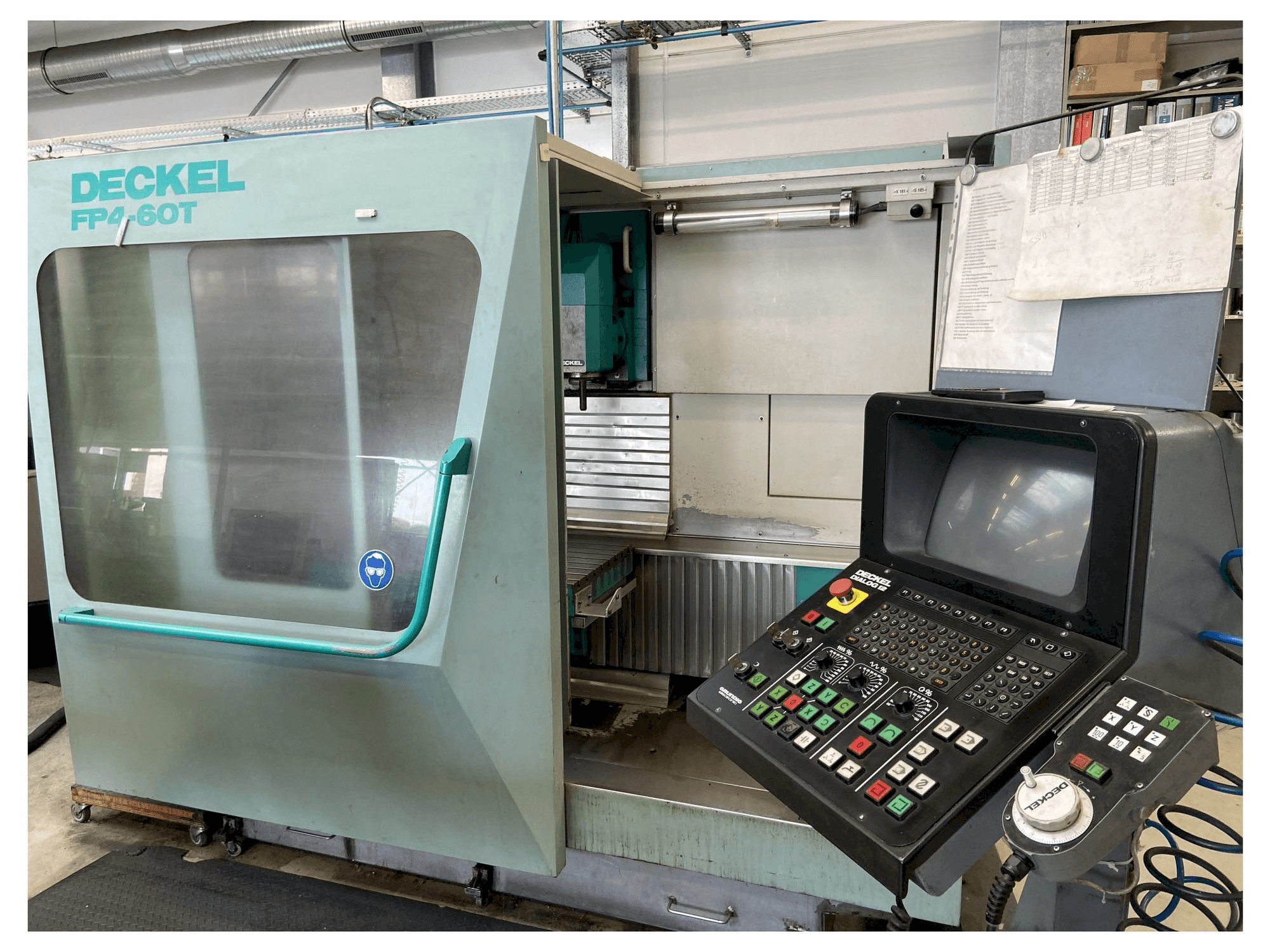 Prikaz stroja DECKEL FP4 60 sprijeda