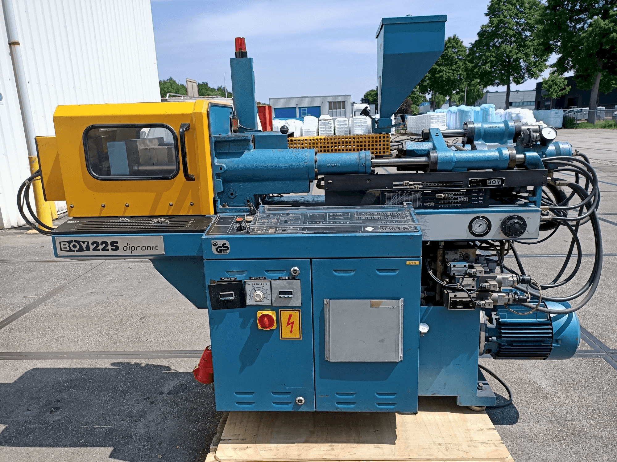 Prikaz stroja BOY 22S dipronic sprijeda