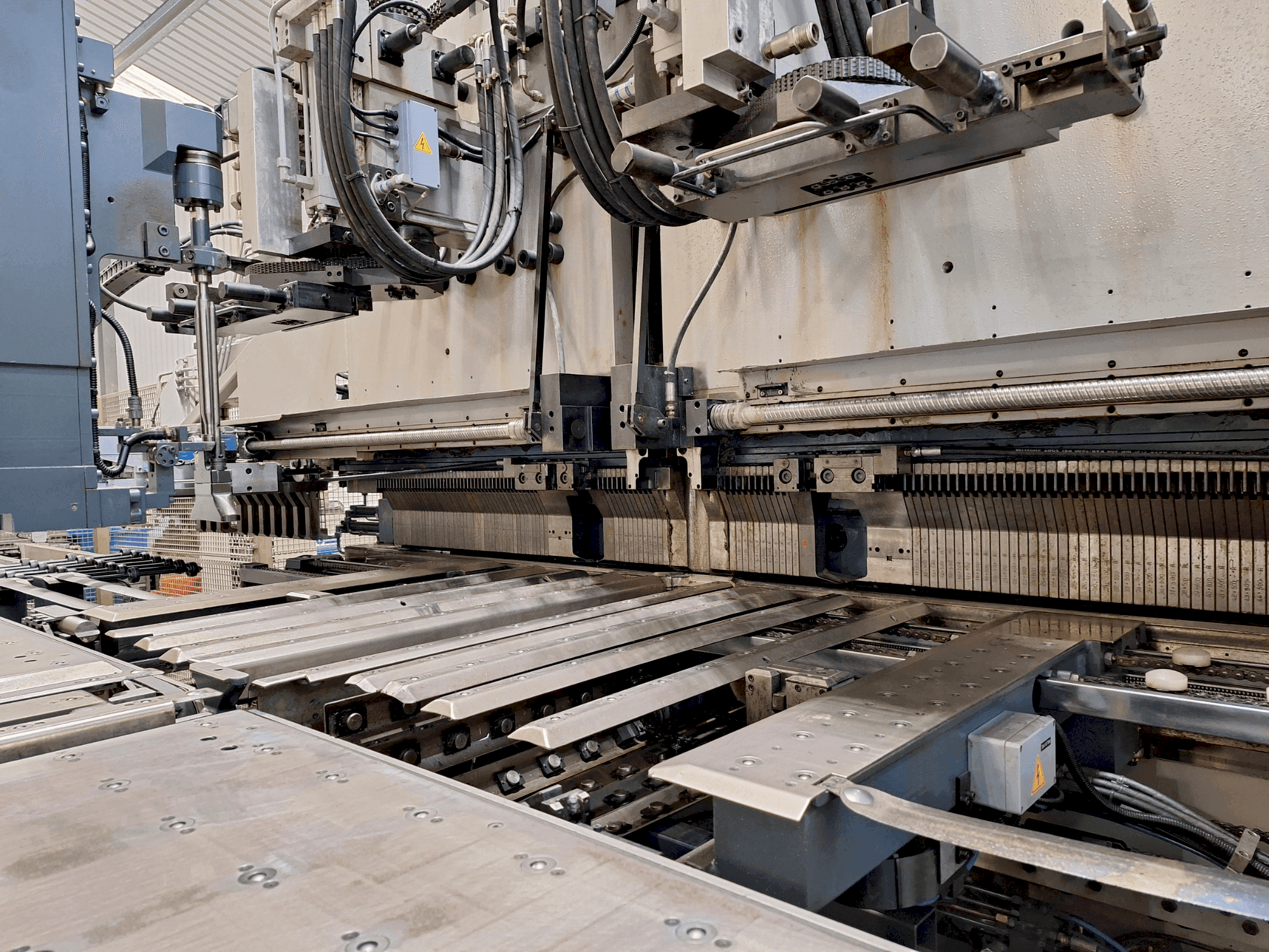 Prikaz stroja Salvagnini P4-2220 sprijeda