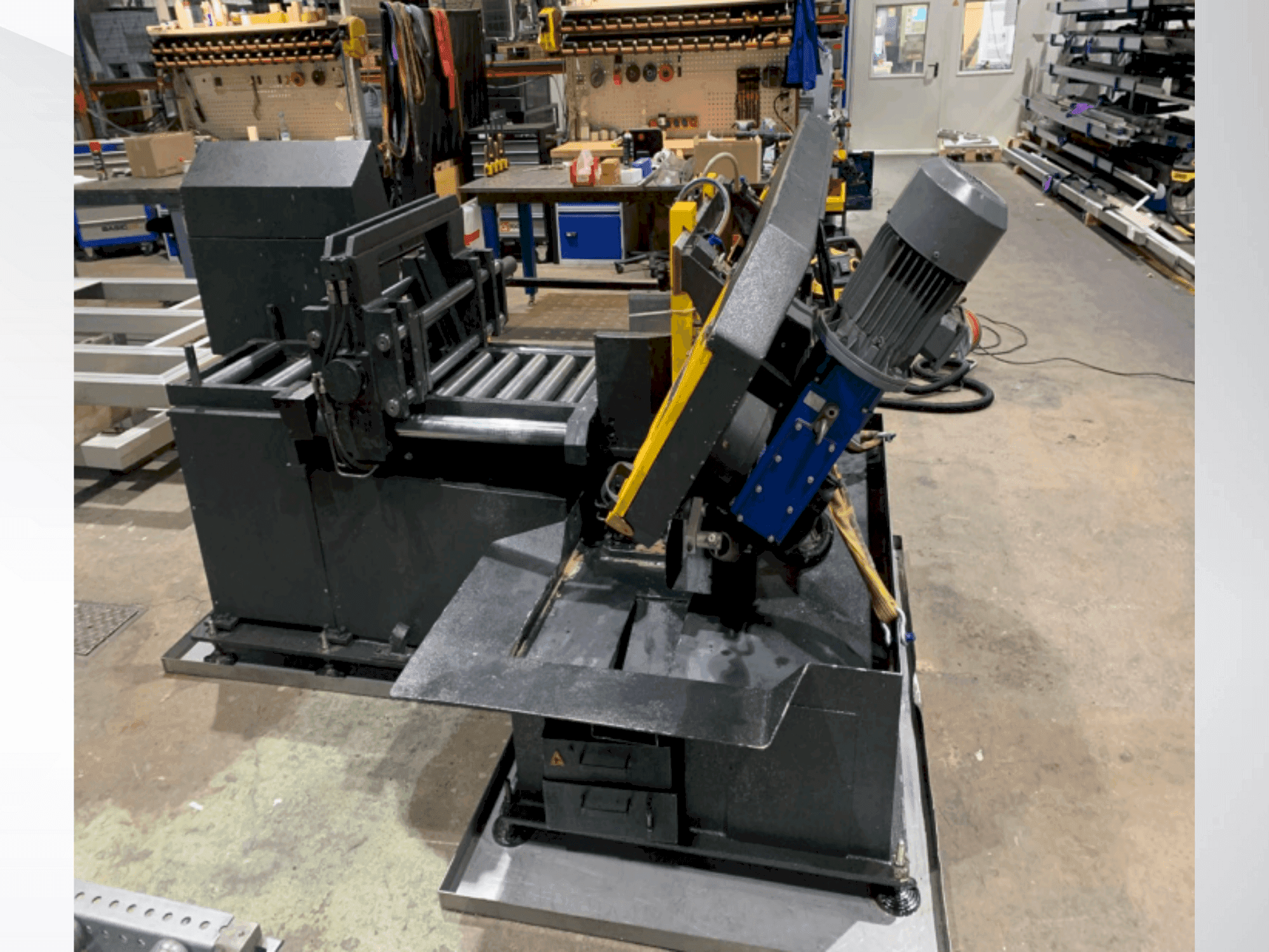 Prikaz stroja BEKA-MAK BMSO 320 GH sprijeda