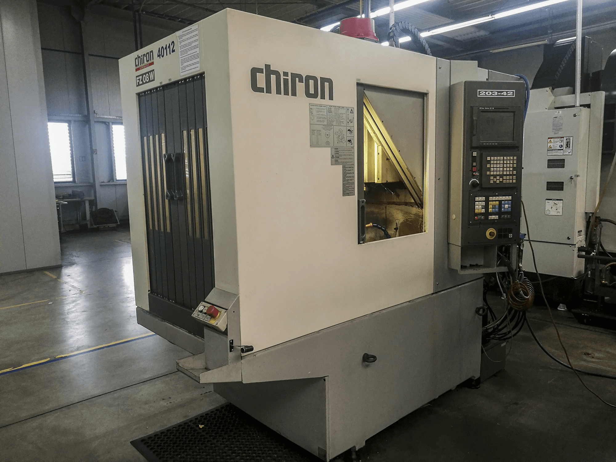Prikaz stroja Chiron FZ 08 W slijeva
