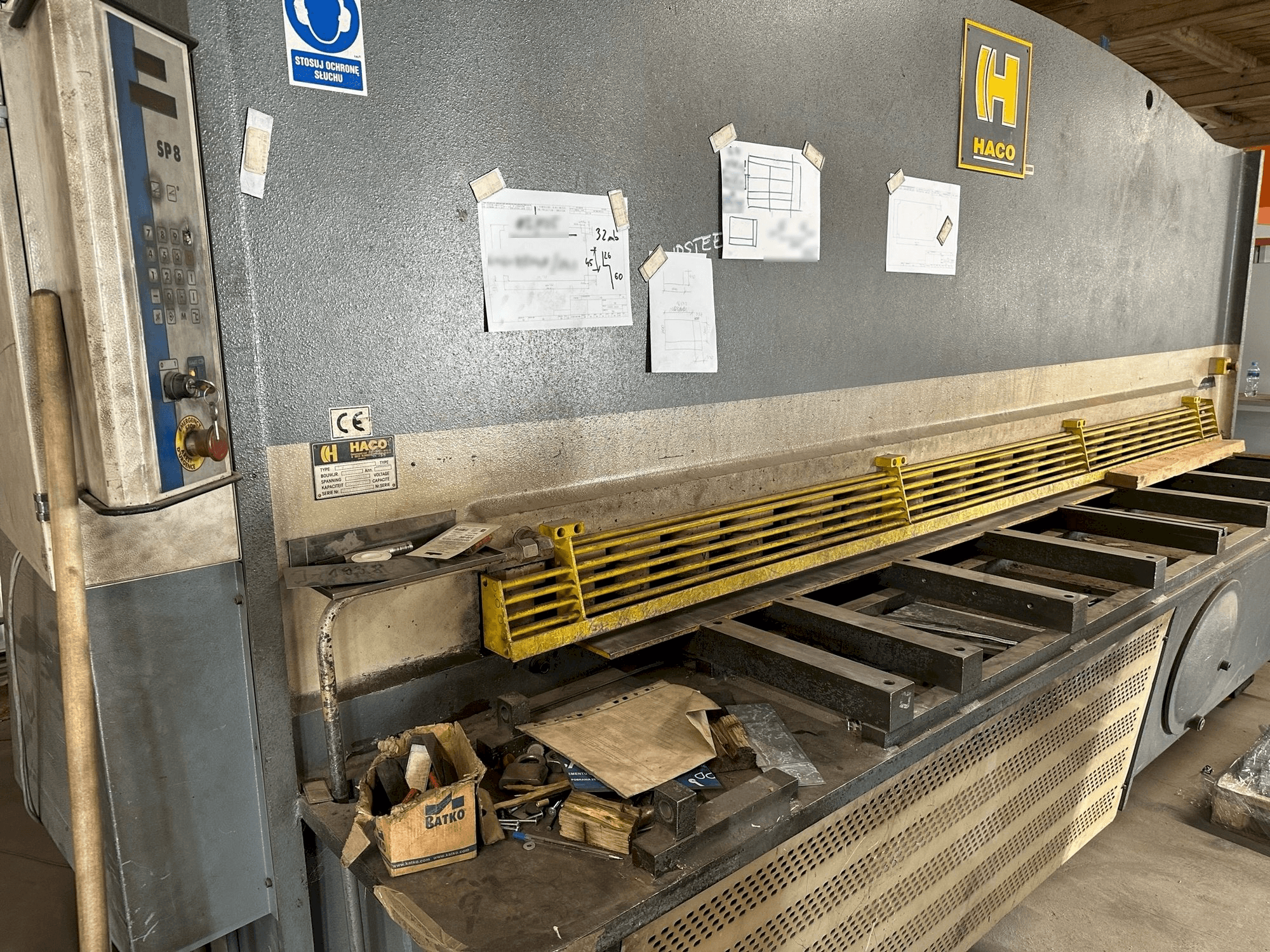 Prikaz stroja HACO TS 3012 sprijeda