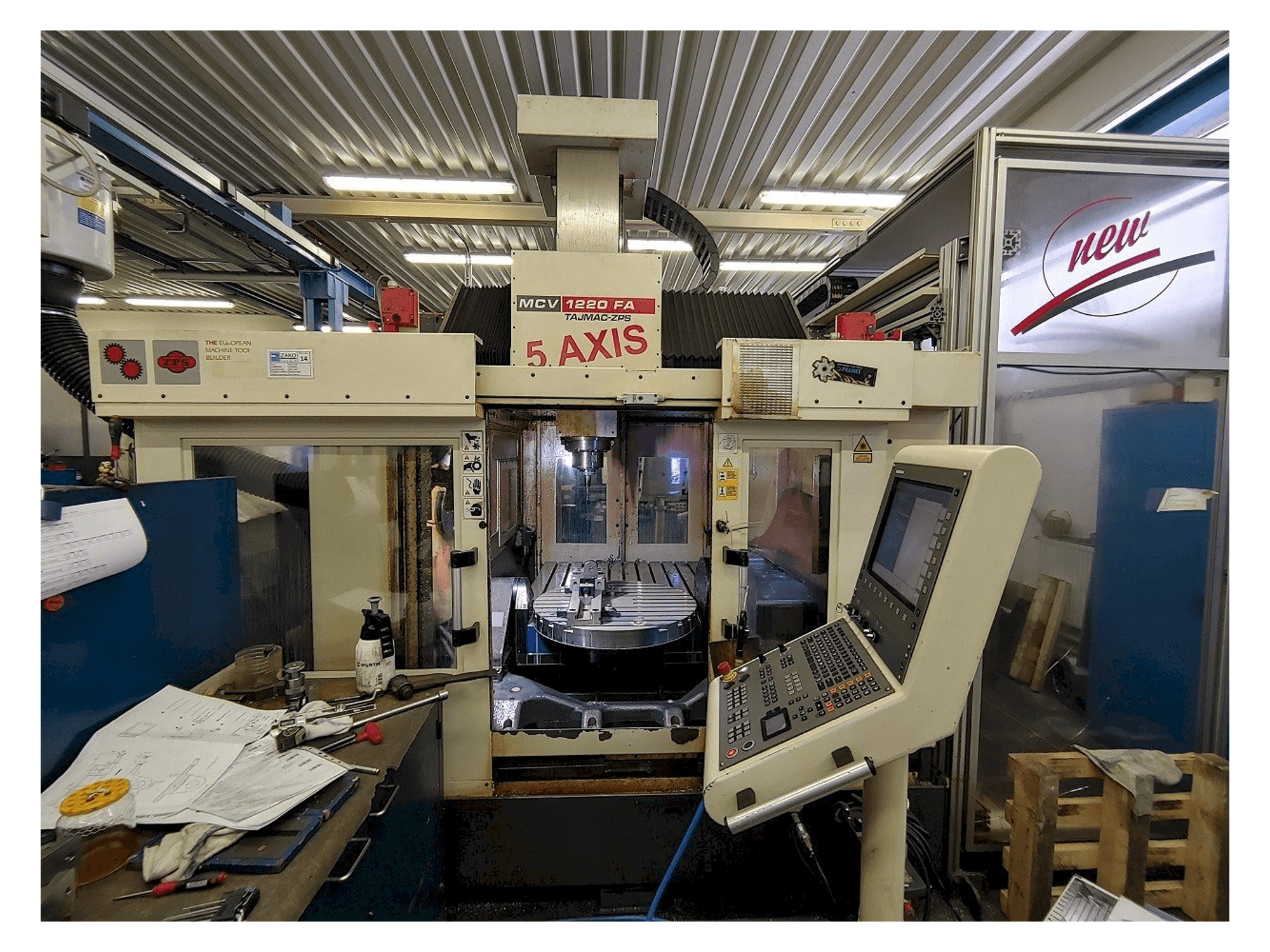 Prikaz stroja TAJMAC-ZPS MCV 1220 sprijeda