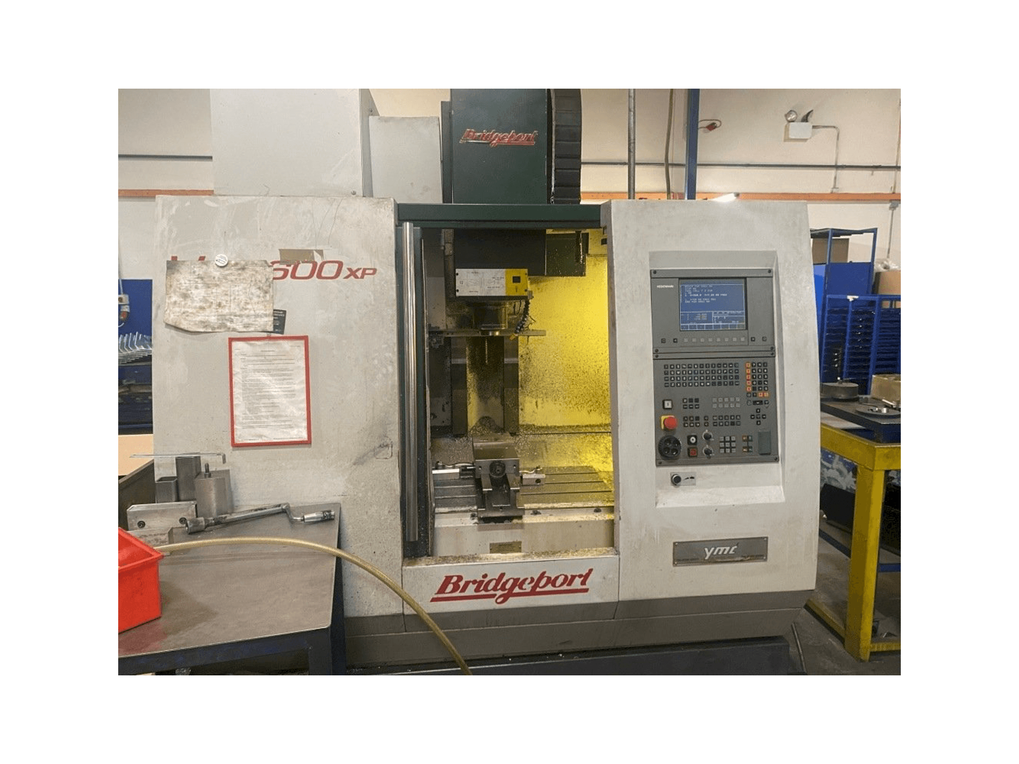 Prikaz stroja Bridgeport VMC 600XP sprijeda