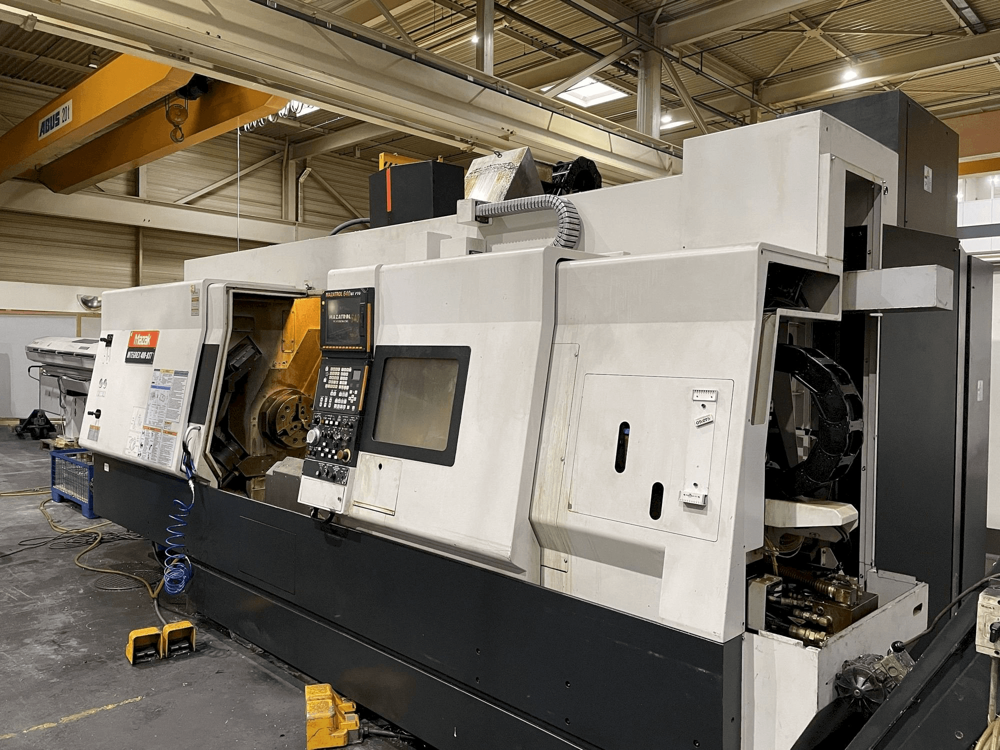 Prikaz stroja Mazak Integrex 400 III ST sprijeda