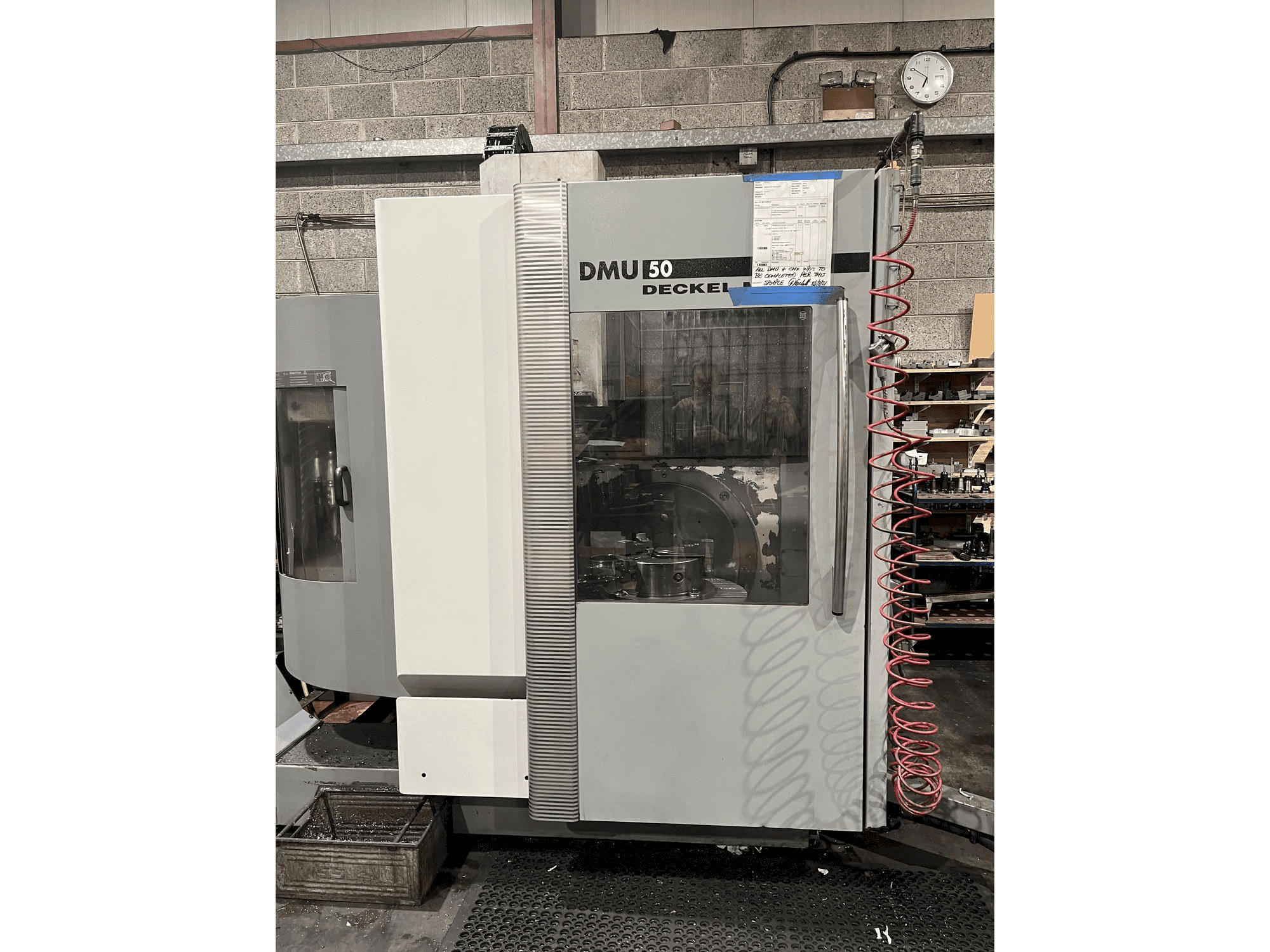 Prikaz stroja DECKEL MAHO DMU 50 sprijeda