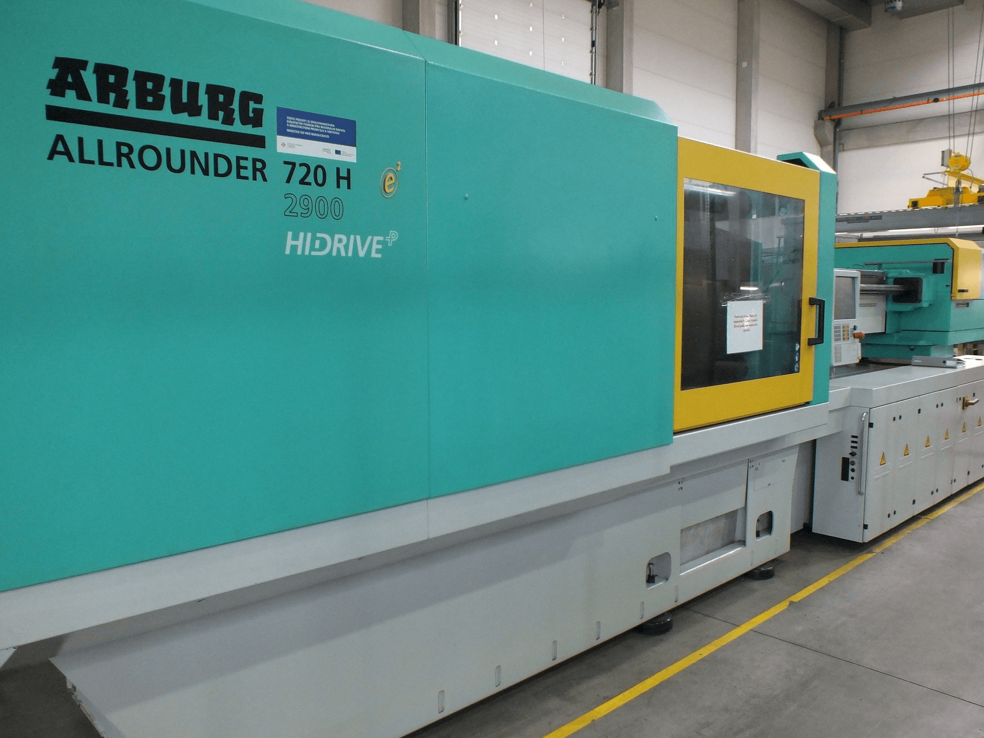 Prikaz stroja Arburg Allrounder H 2900-3200 Packaging sprijeda