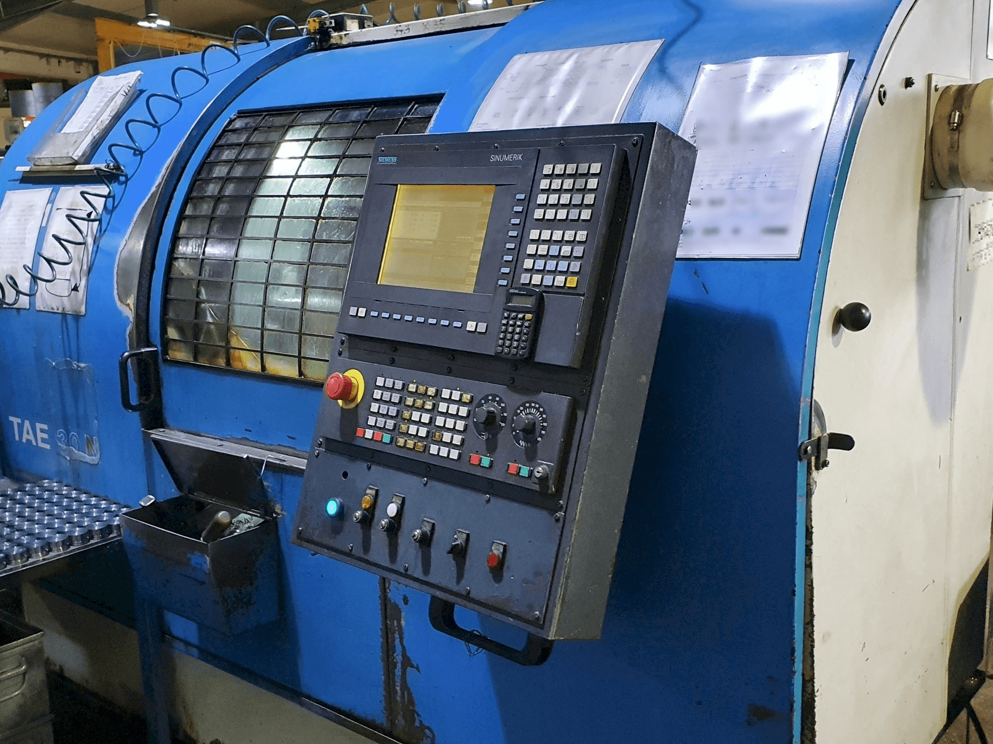 Prikaz stroja AFM TAE-30N sprijeda