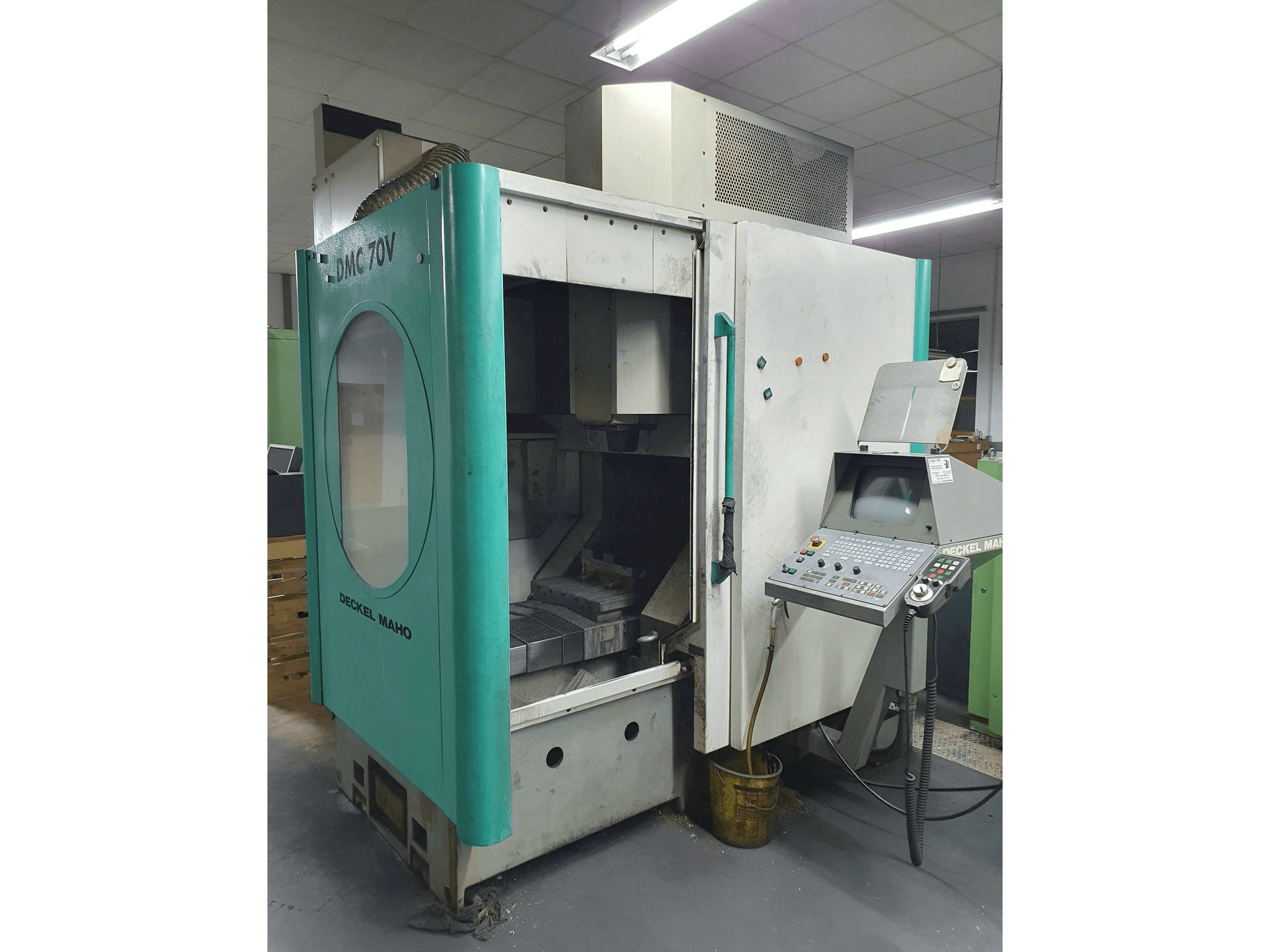 Prikaz stroja DMG DMC 70 V sprijeda