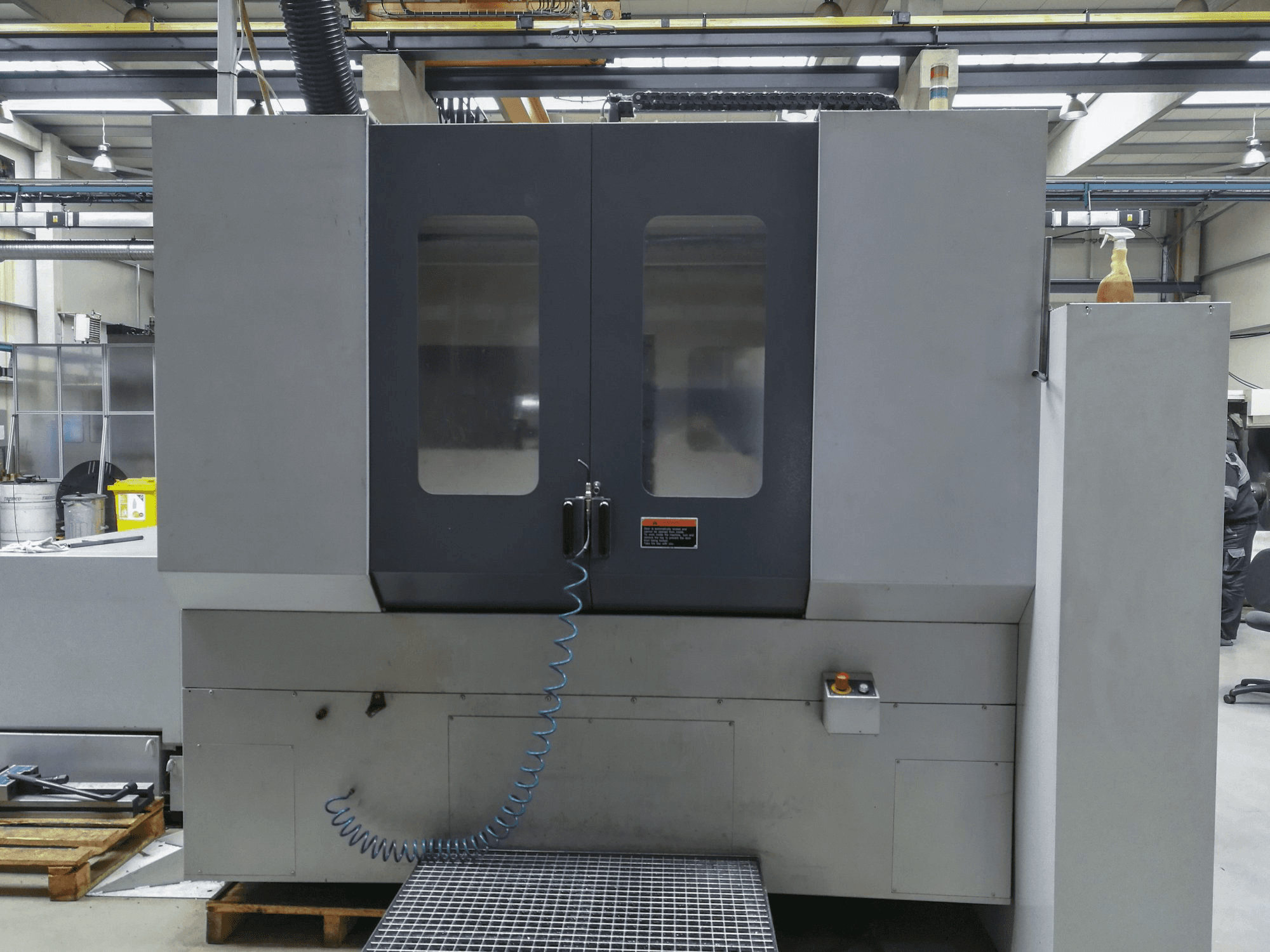 Prikaz stroja MORI SEIKI MH-633 sprijeda