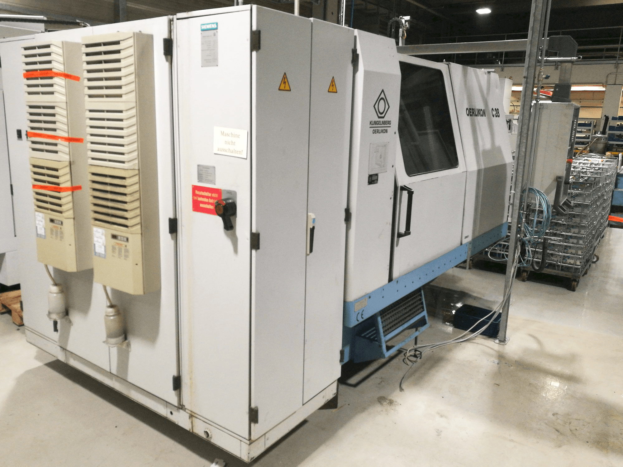 Prikaz stroja Oerlikon C28 zdesna