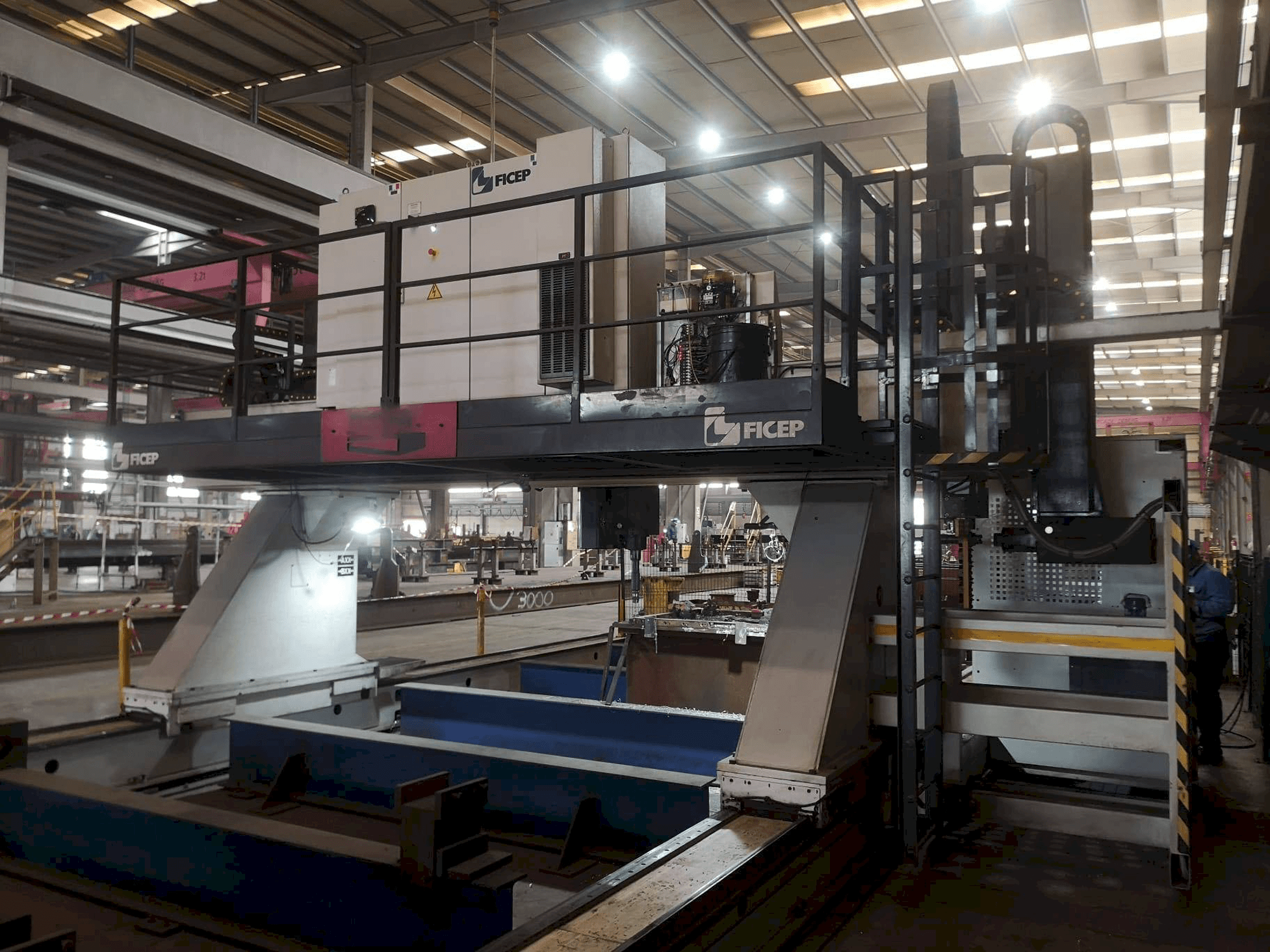 Prikaz stroja FICEP 3003/12 GDD sprijeda