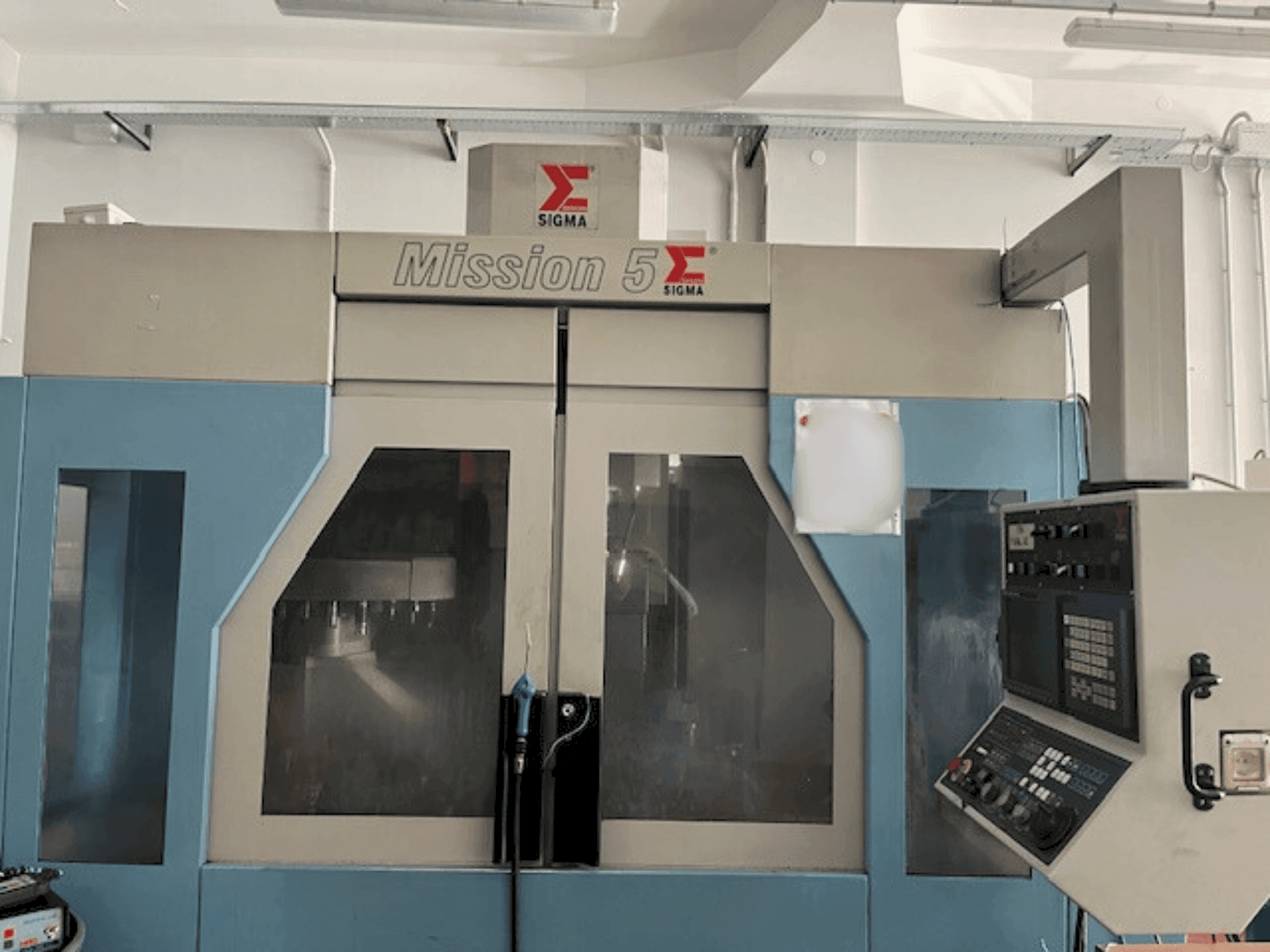 Prikaz stroja Sigma Mission 5 sprijeda