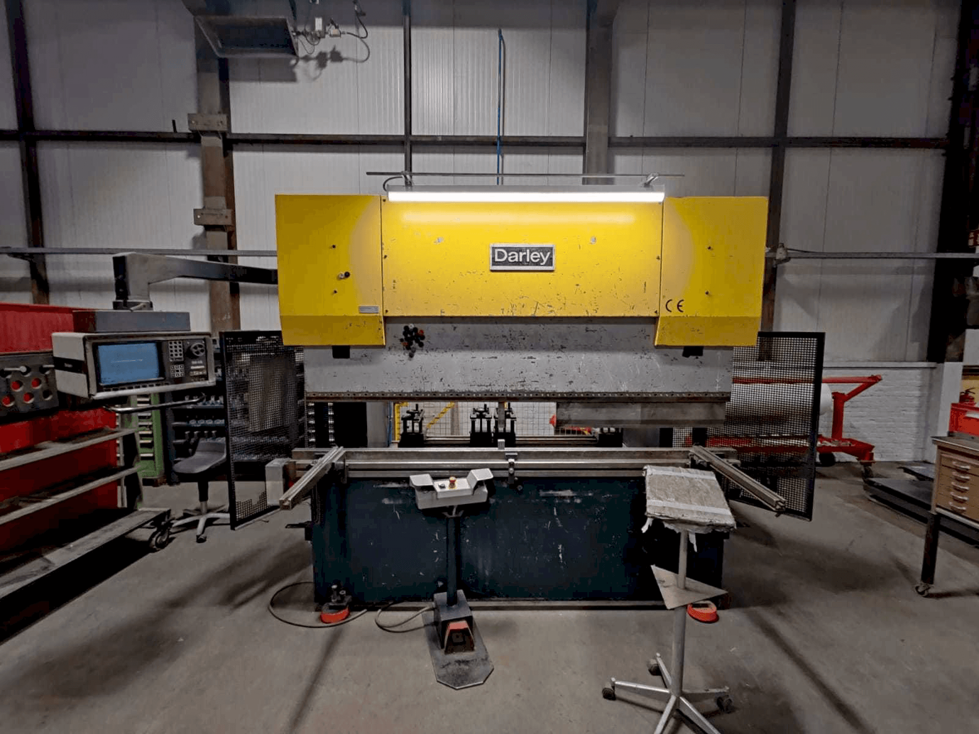 Prikaz stroja Darley EHP 80 25/20 sprijeda