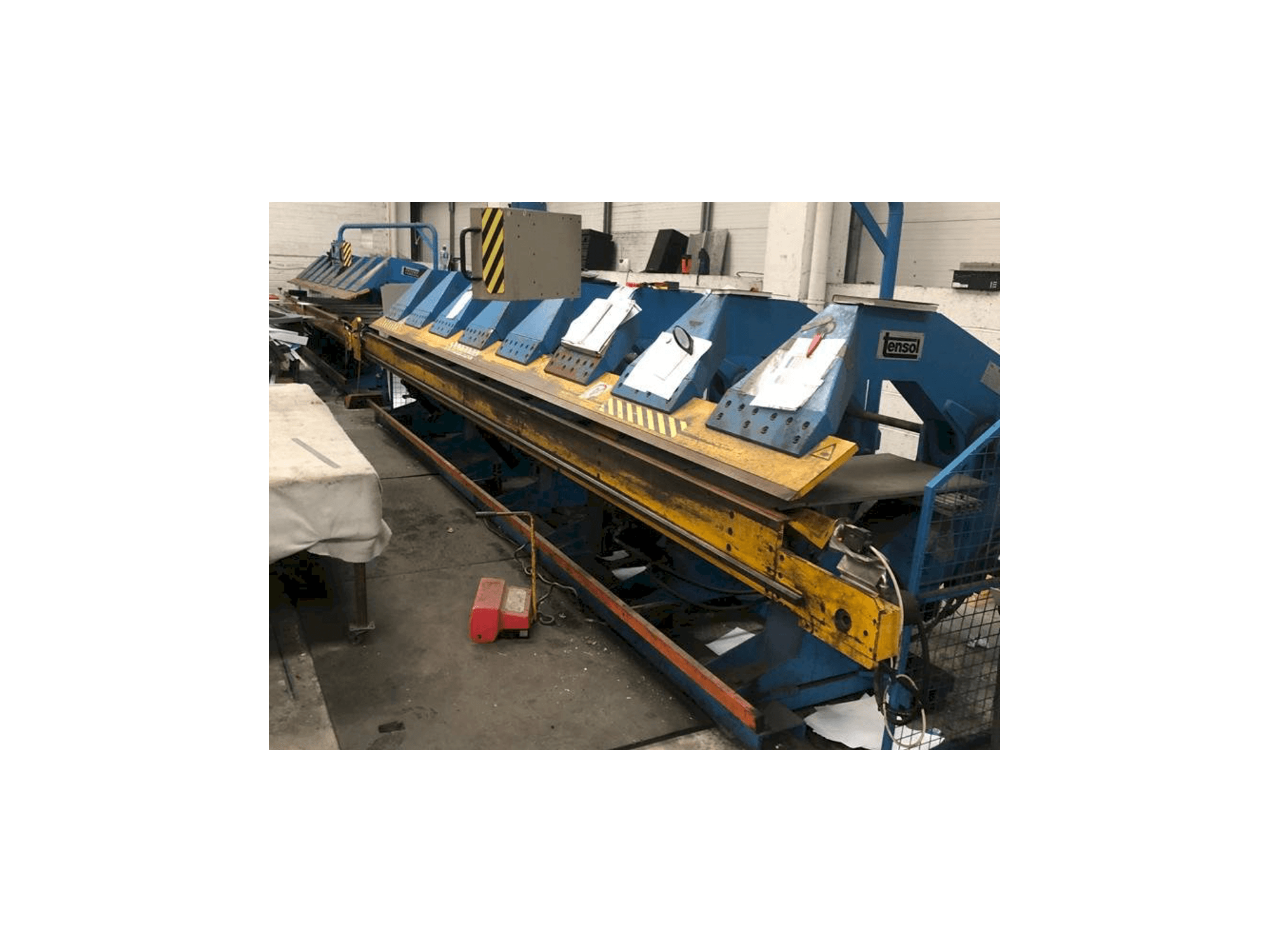 Prikaz stroja Tensol H200-6.2 sprijeda