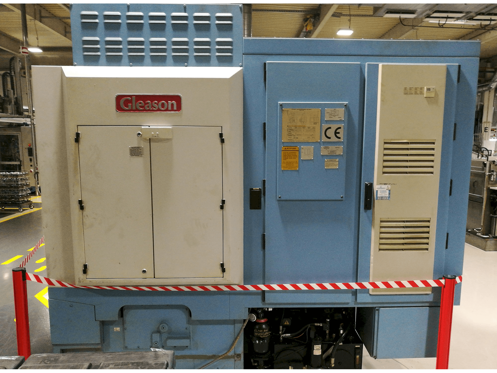 Prikaz stroja Gleason Phoenix 500 HCT straga