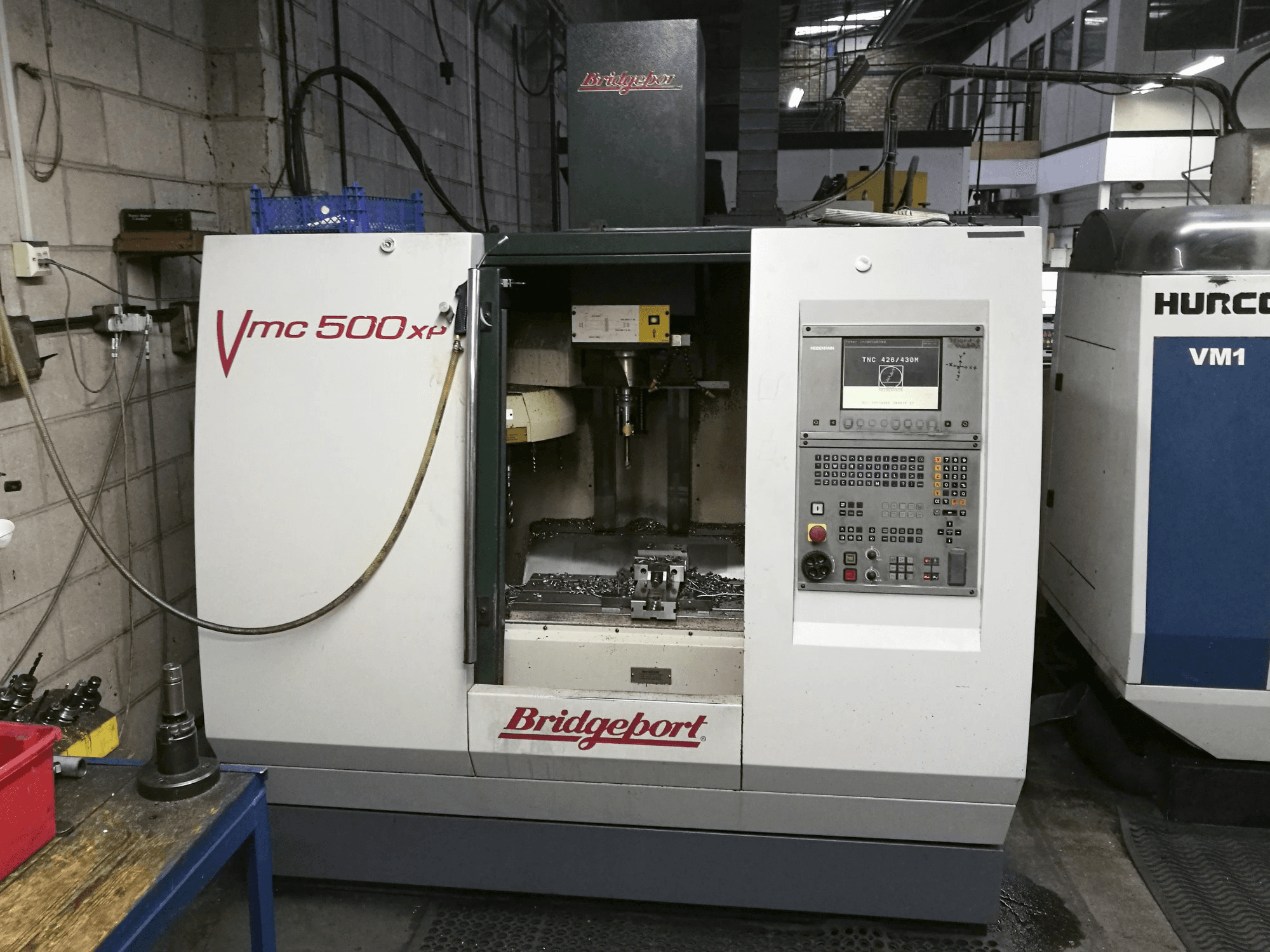 Prikaz stroja Bridgeport VMC 500 XP zdesna