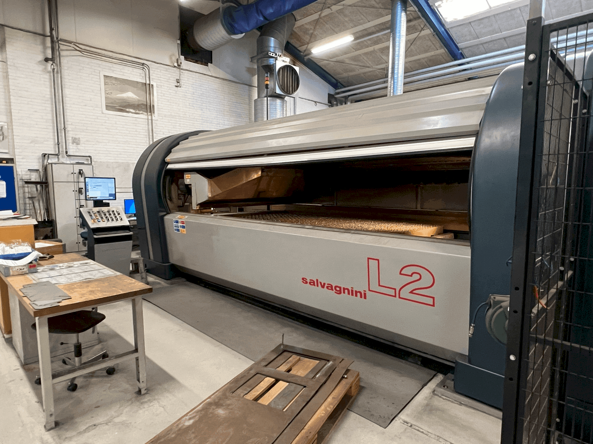 Prikaz stroja Salvagnini L2 Lightning sprijeda