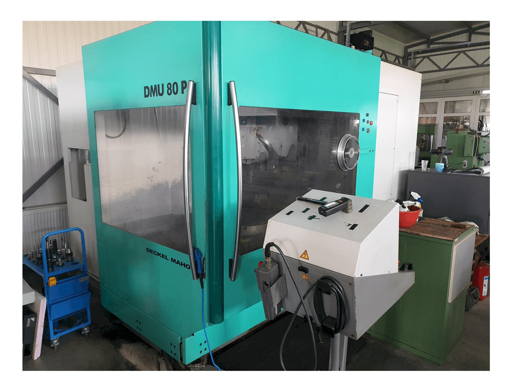 Prikaz stroja DECKEL MAHO DMU 80 P sprijeda