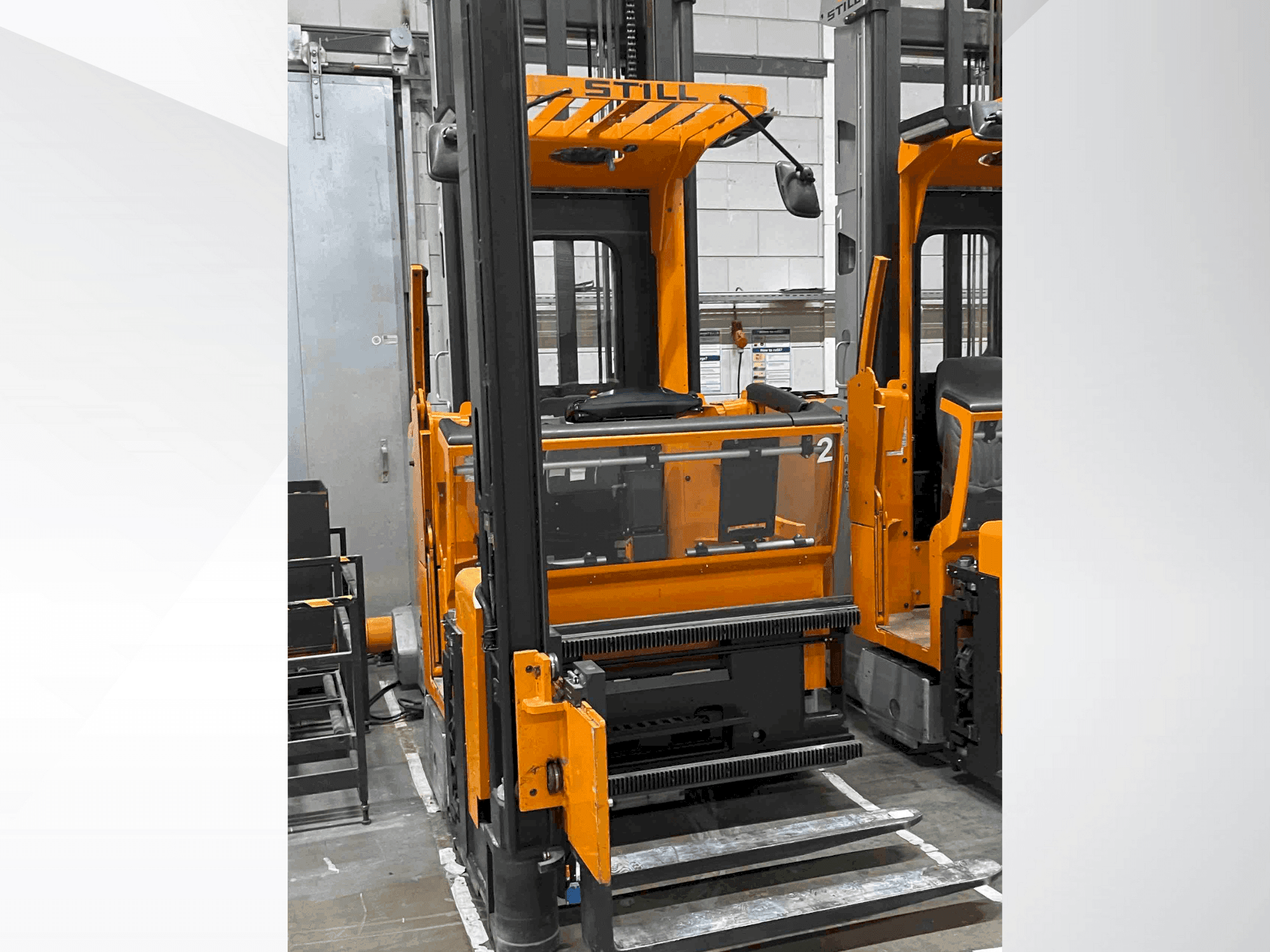 Prikaz stroja STILL MX-X 48v TE 3400 sprijeda