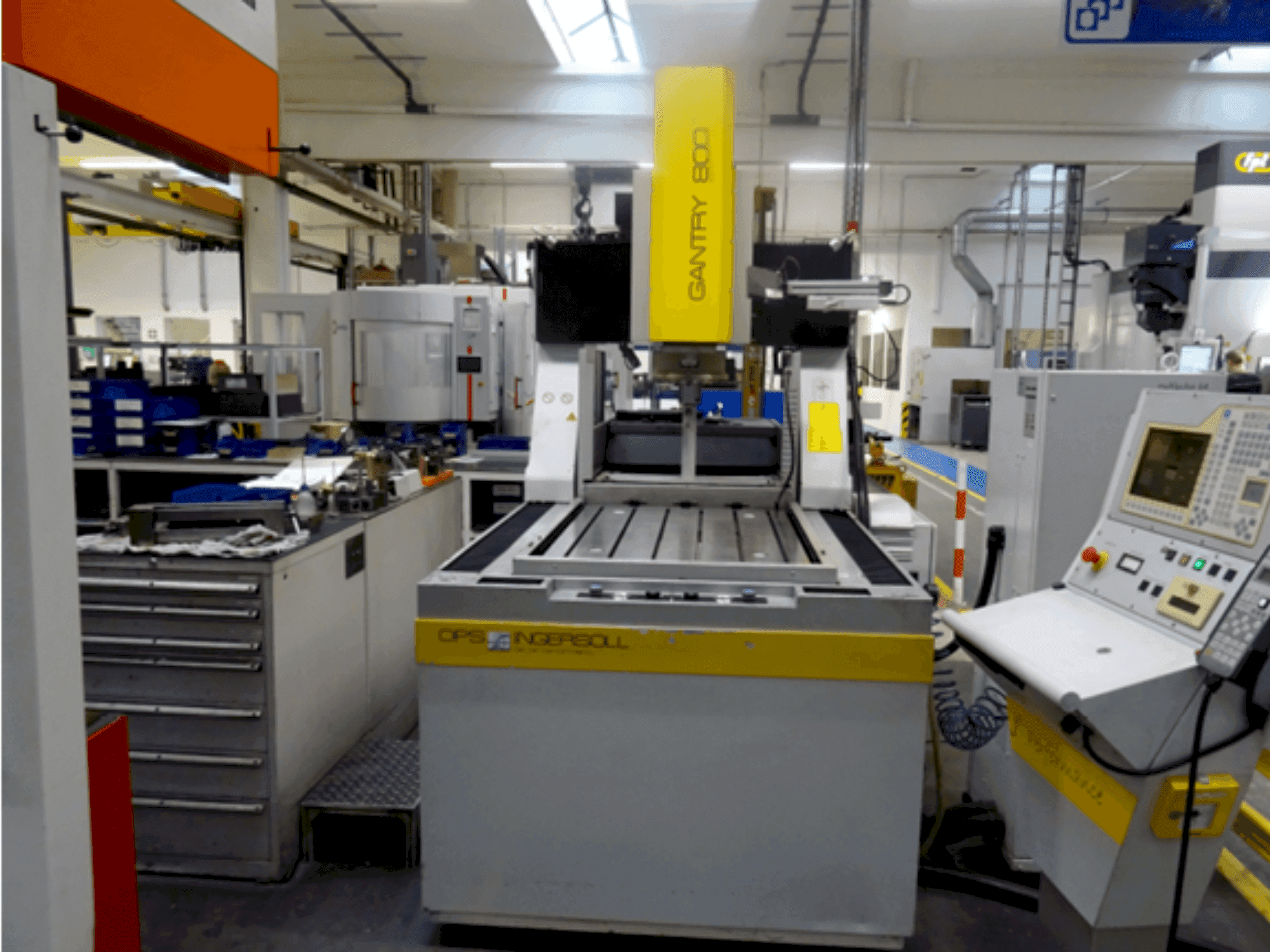 Prikaz stroja Ingersoll Rand Gantry 800 sprijeda