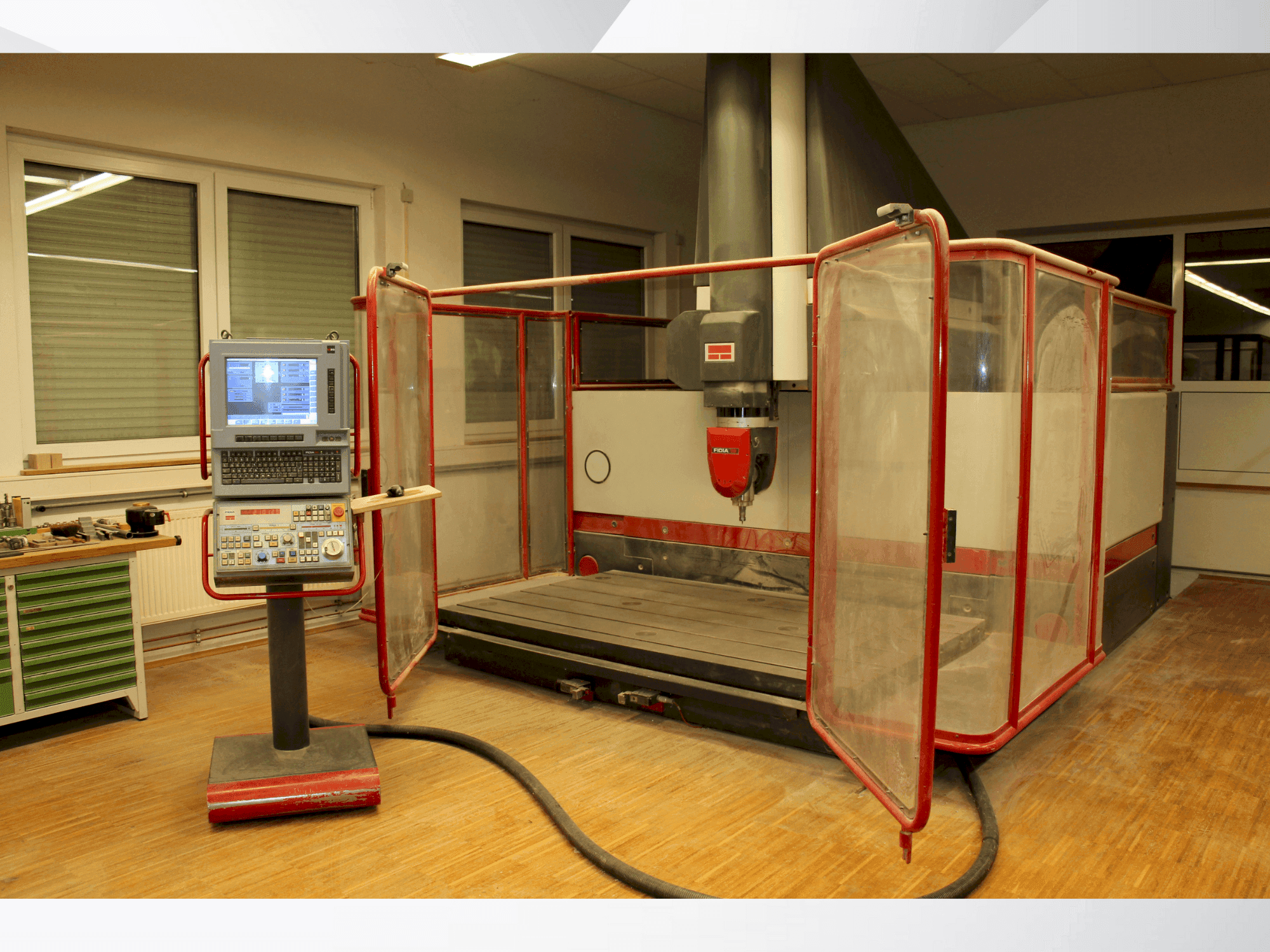 Prikaz stroja Fidia Digit 218 sprijeda