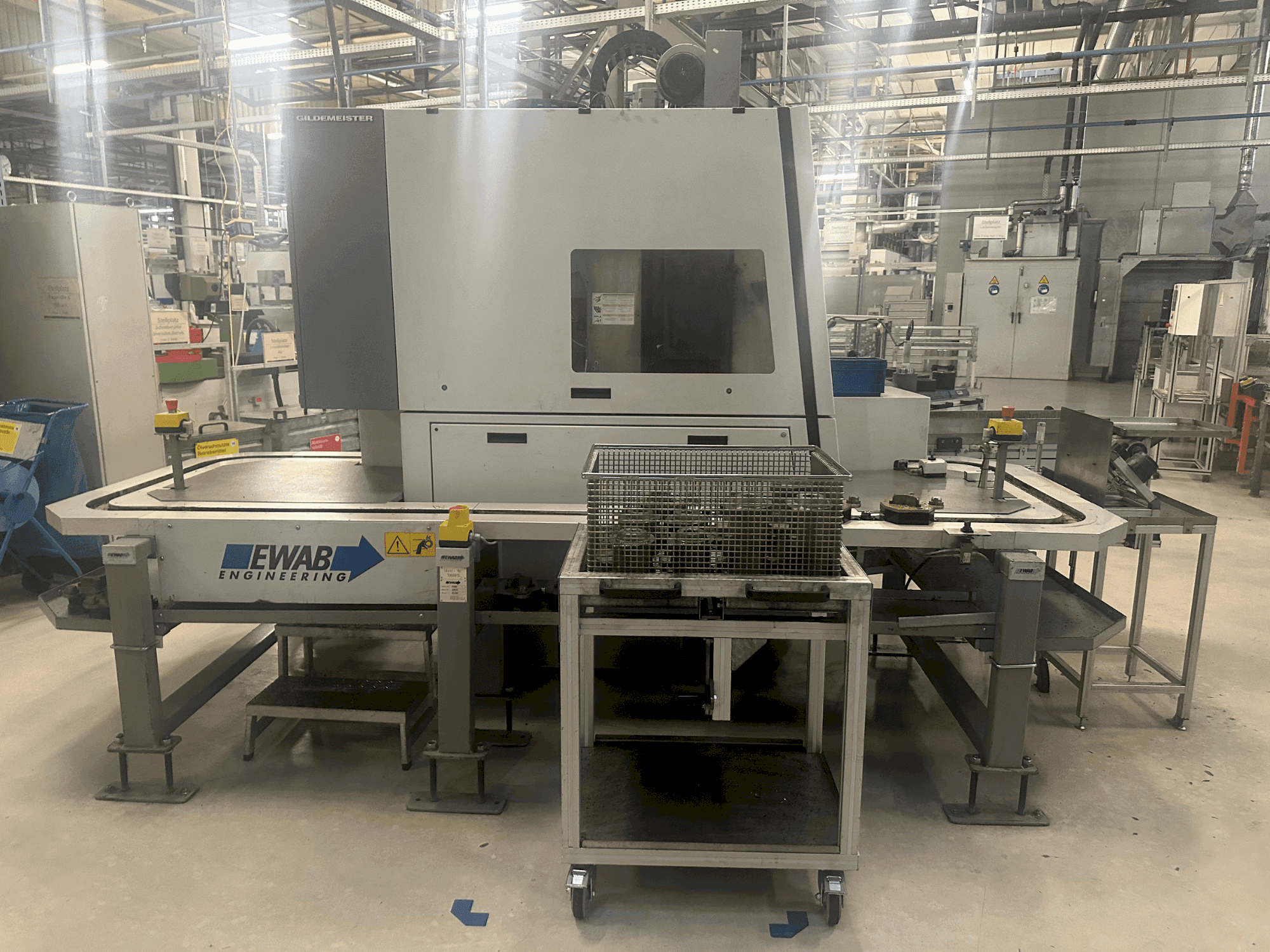 Prikaz stroja DMG Gildemeister CTV 250 sprijeda
