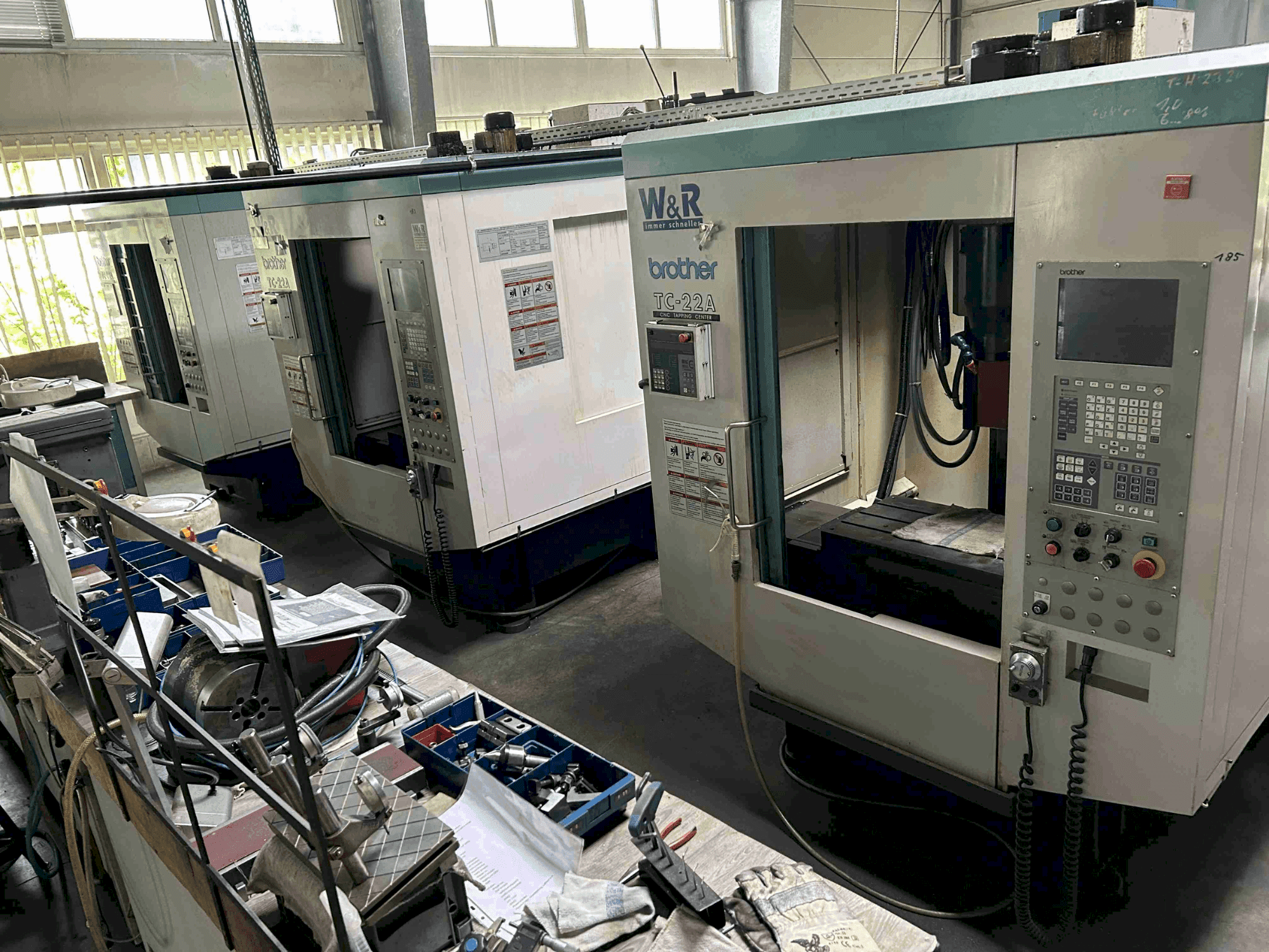 Prikaz stroja Brother TC-22A sprijeda