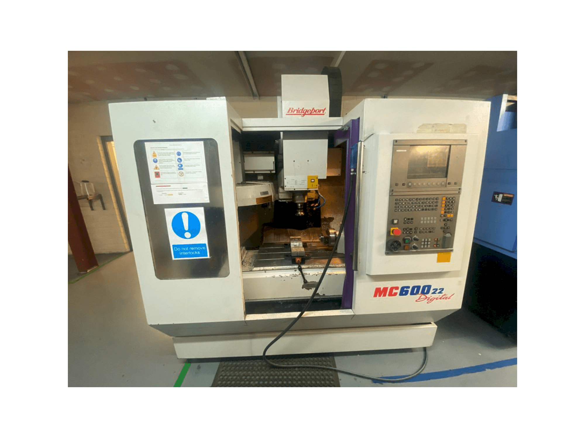 Prikaz stroja Bridgeport VMC 600 sprijeda