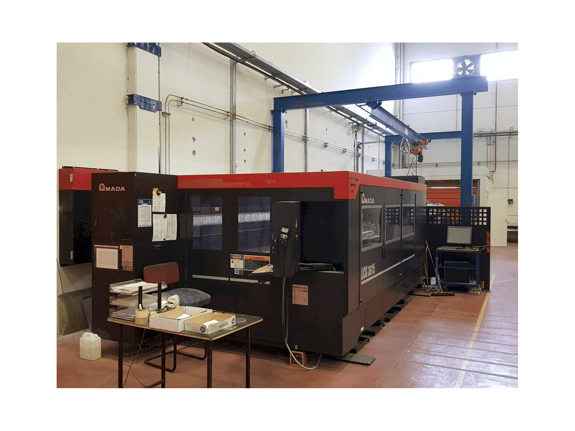 Prikaz stroja AMADA Lcg 3015 sprijeda