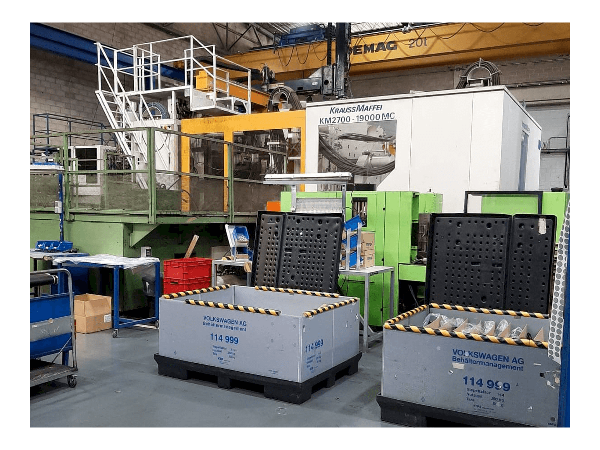 Prikaz stroja Krauss Maffei 2700/19000 MC sprijeda