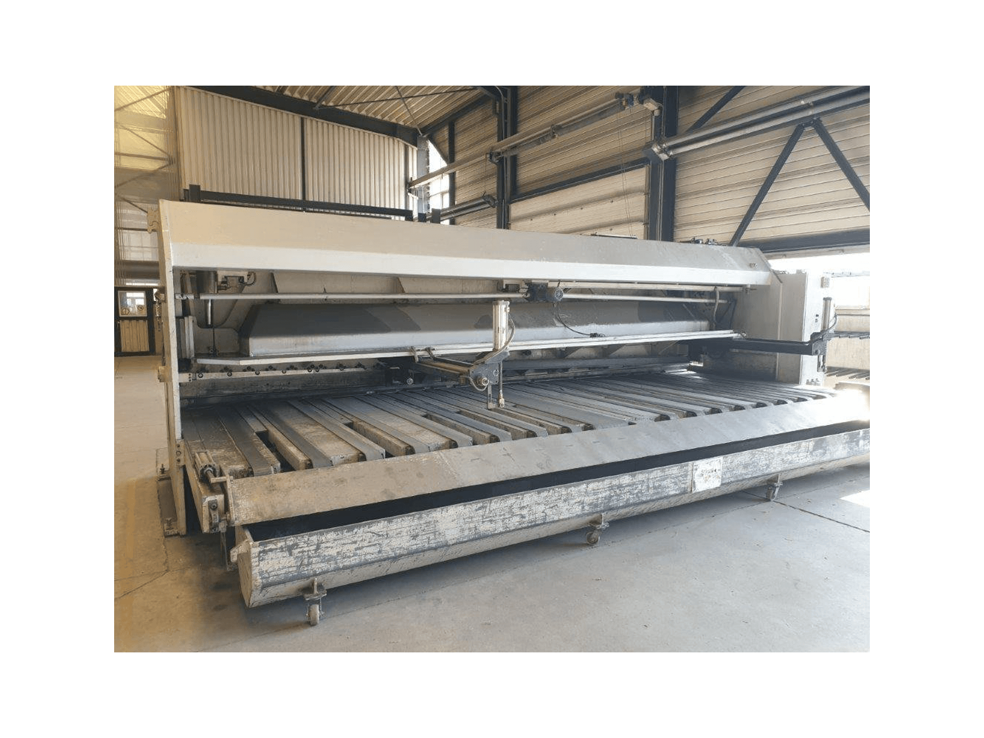 Prikaz stroja Weinbrenner TSV 6 / 6100 sprijeda