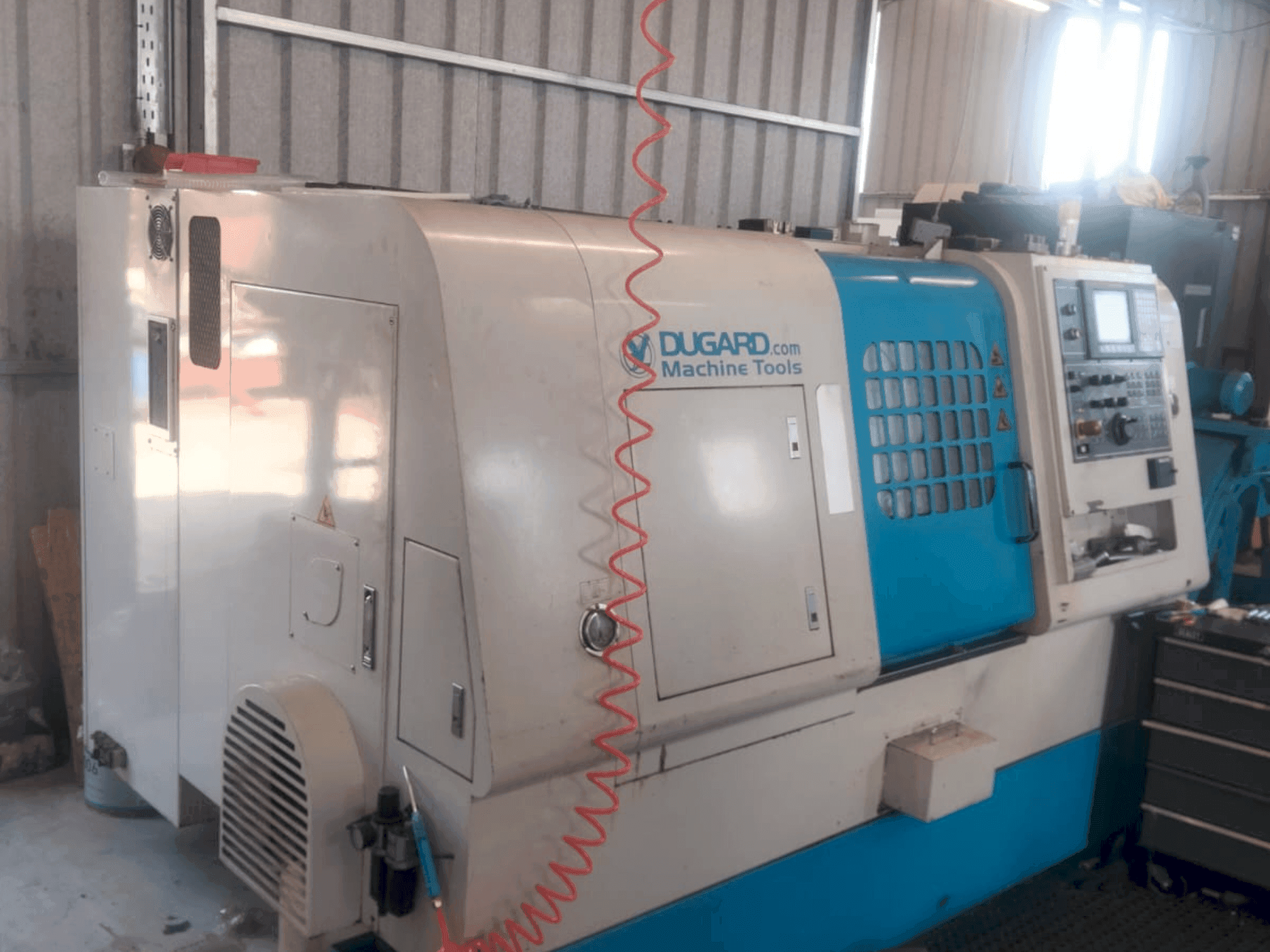 Prikaz stroja Dugard Eagle 200 sprijeda