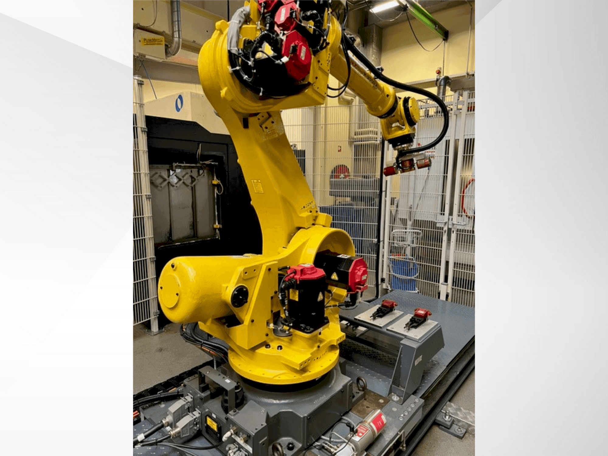 Prikaz stroja EROWA Automation System sprijeda