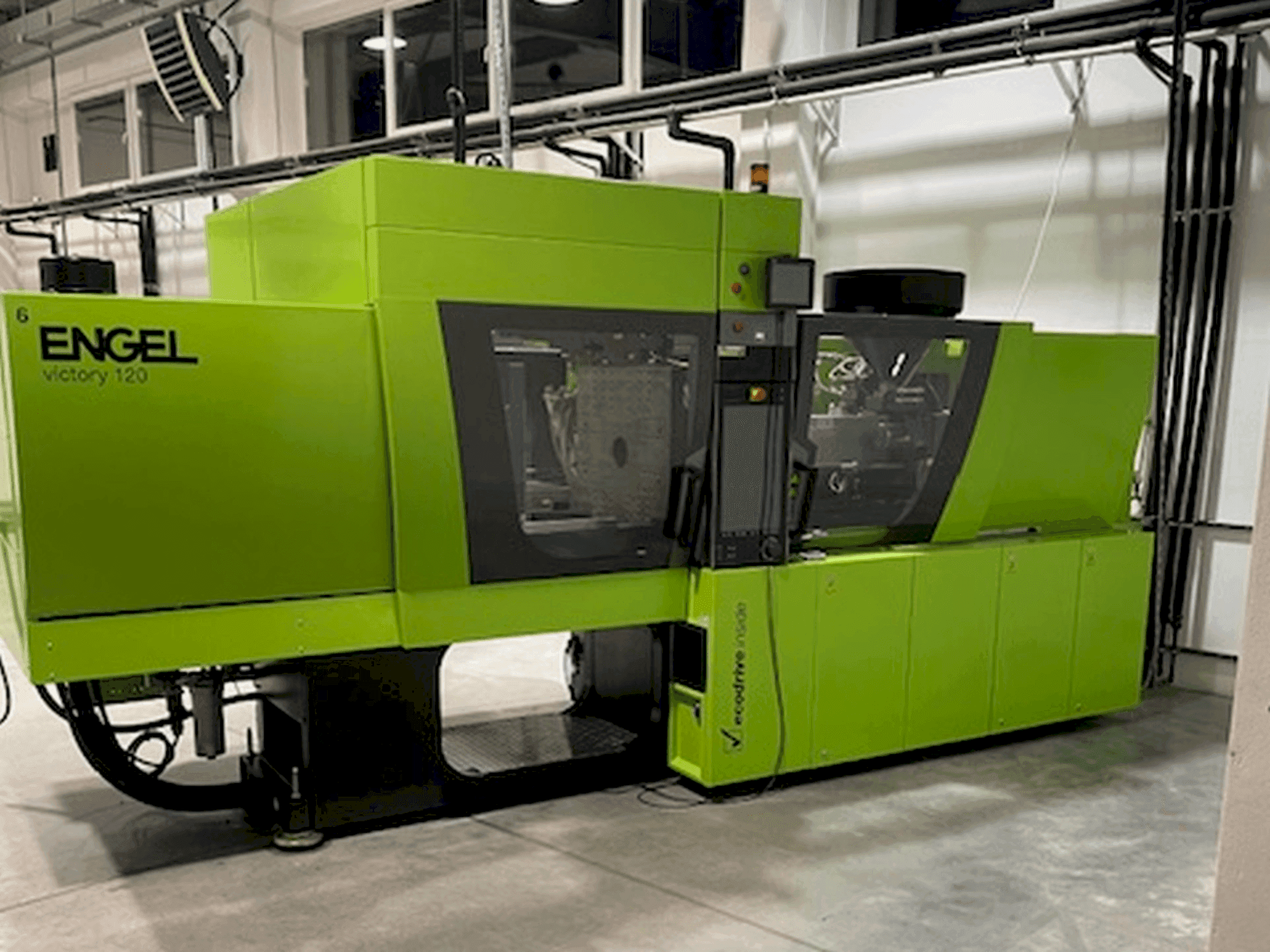 Prikaz stroja Engel Victory 650/120 tech sprijeda