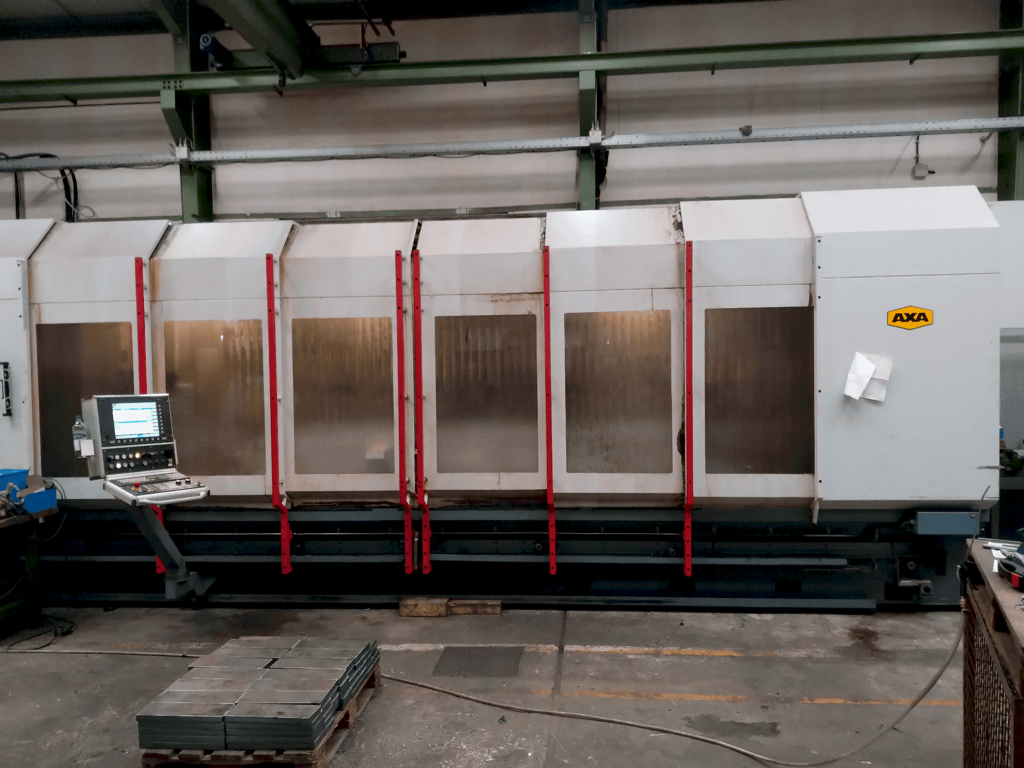 Prikaz stroja AXA VHC-2-5000-XTS-50 sprijeda