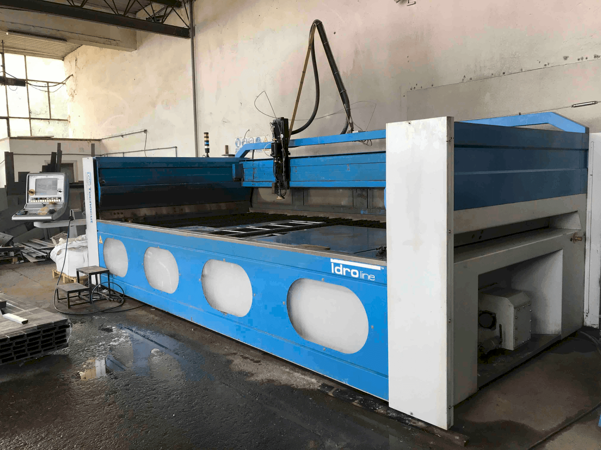 Prikaz stroja CMS tecnocut JP 60hp sprijeda