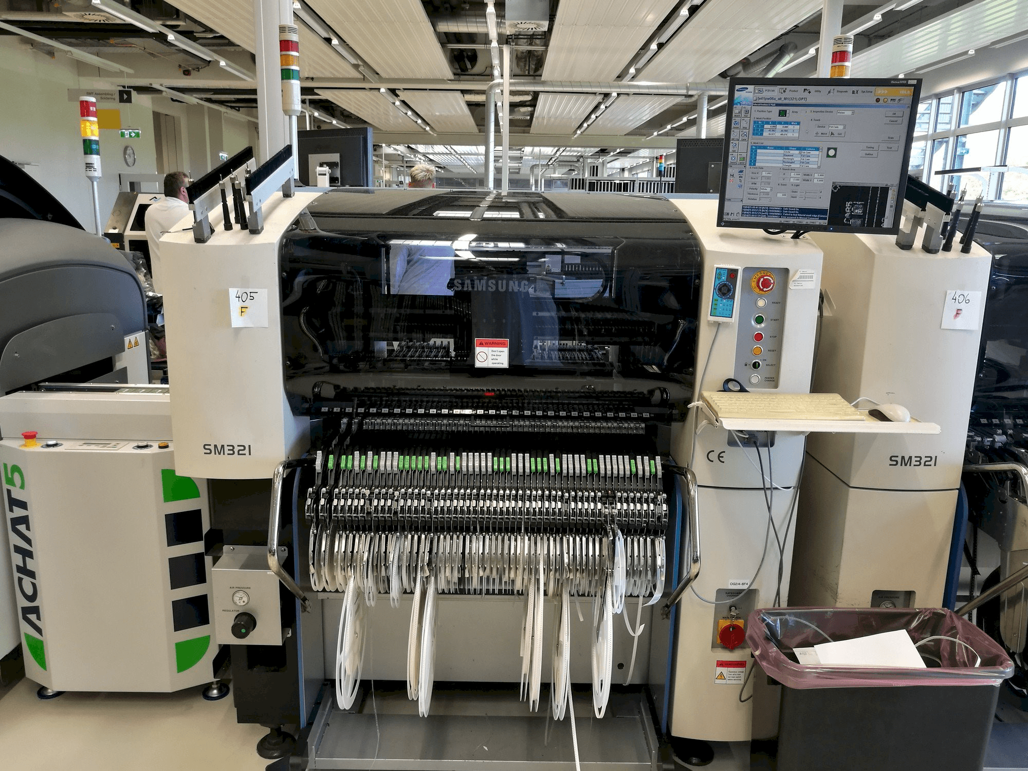 Prikaz stroja Samsung SM 321 sprijeda