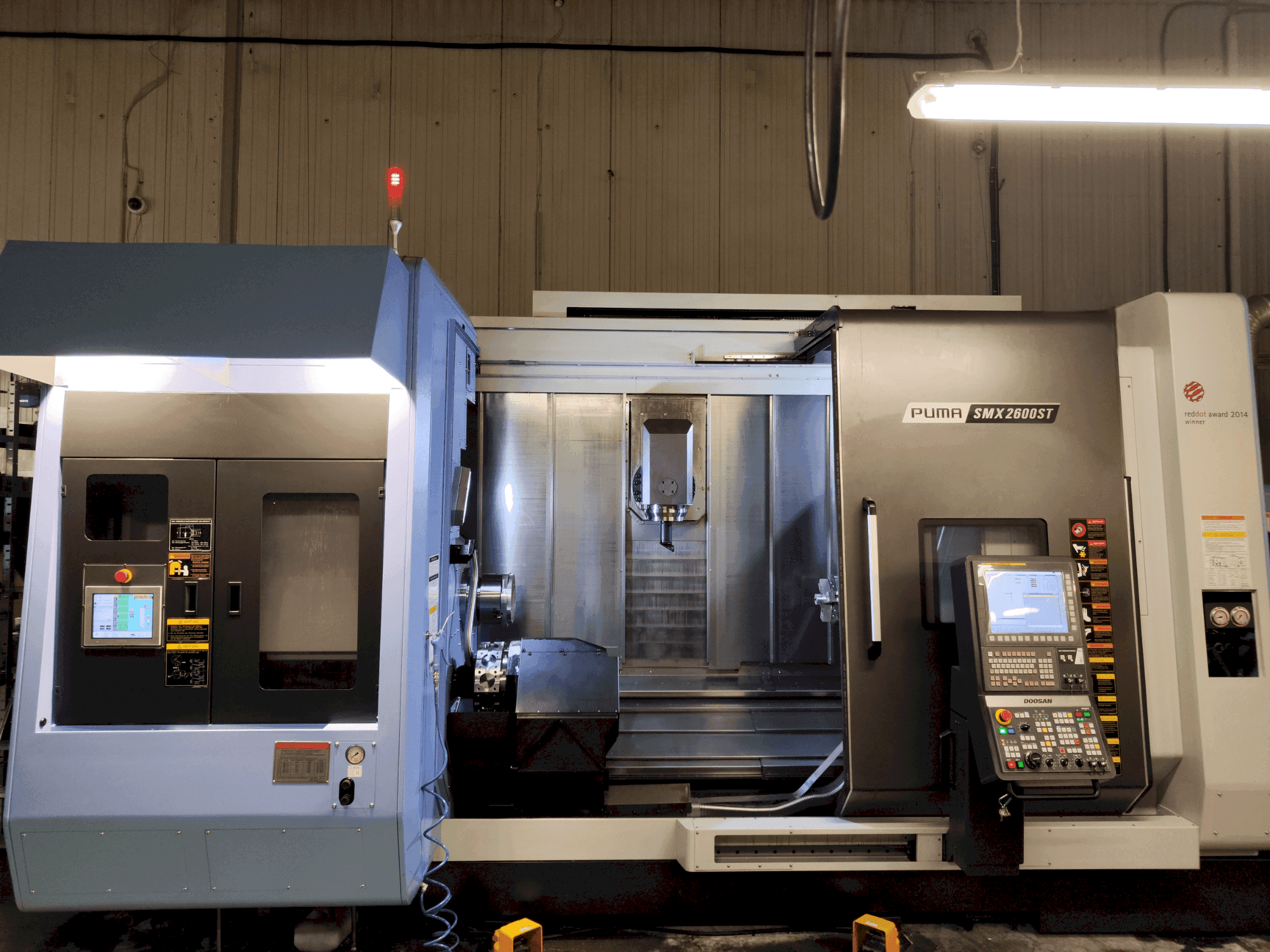 Prikaz stroja DOOSAN Puma SMX 2600 ST sprijeda