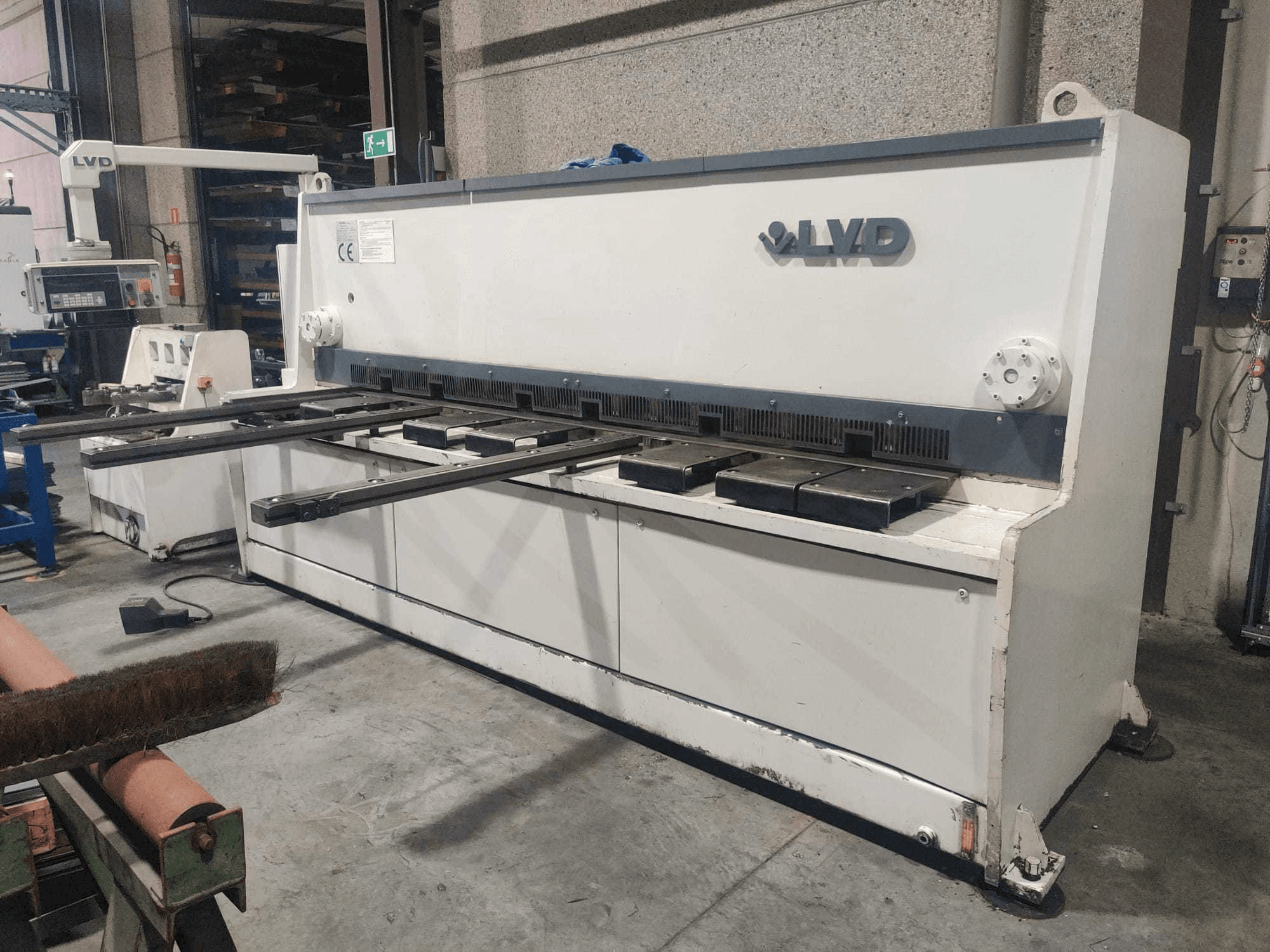 Prikaz stroja LVD HST-E 31/10 sprijeda