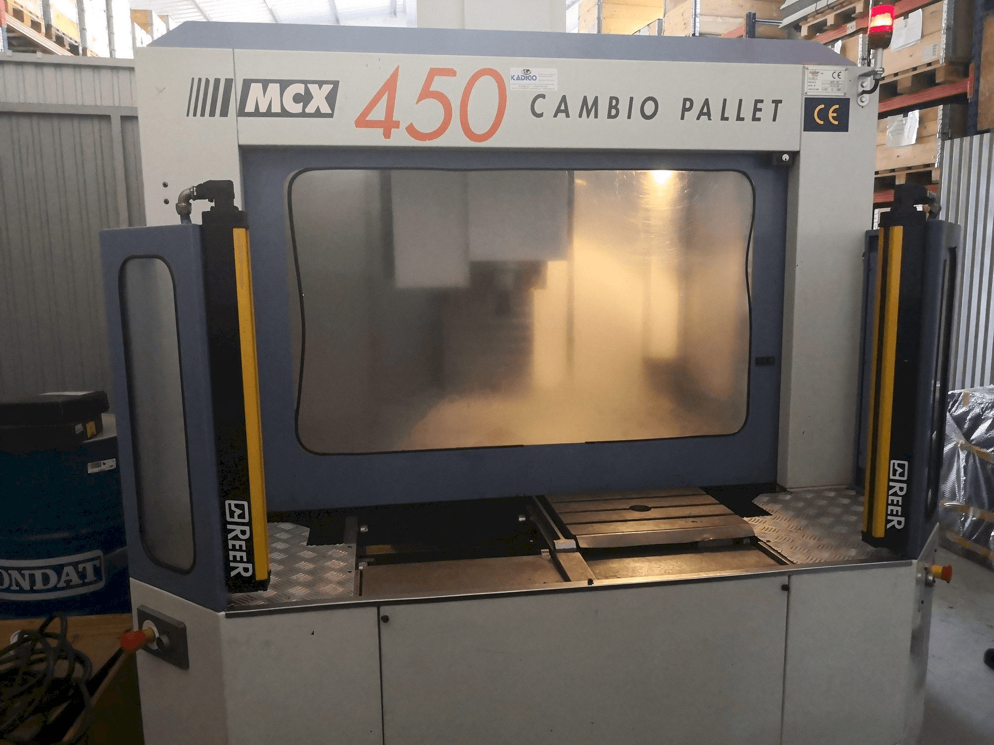 Prikaz stroja FAMUP MCX 450 sprijeda