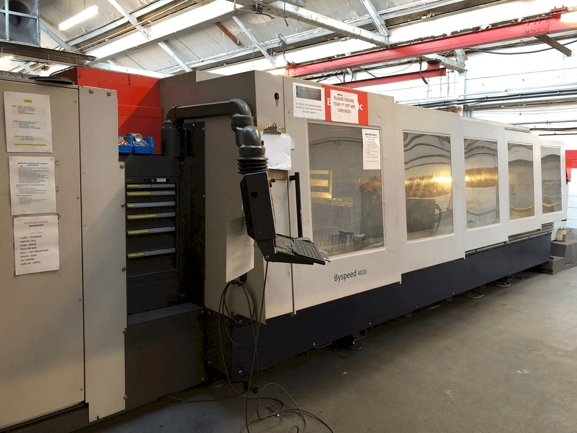 Prikaz stroja Bystronic BySpeed 4020 sprijeda