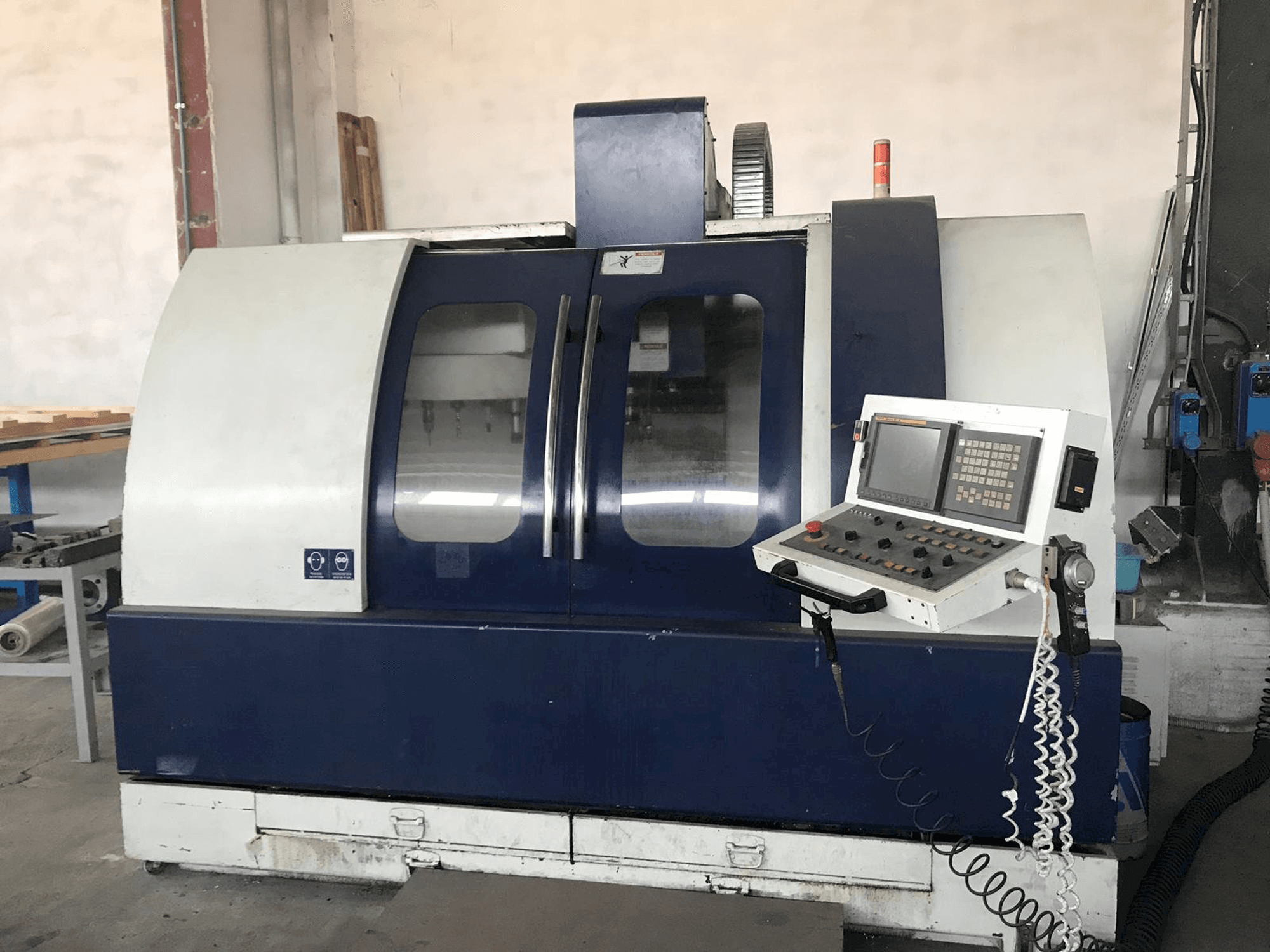 Prikaz stroja Euma Spinner CAMS 200 sprijeda